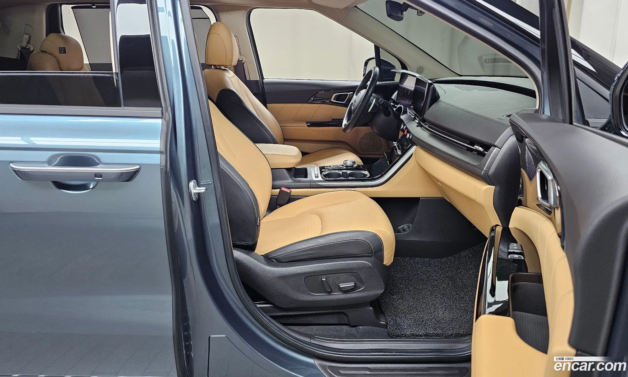 Kia Carnival 2021 — 16