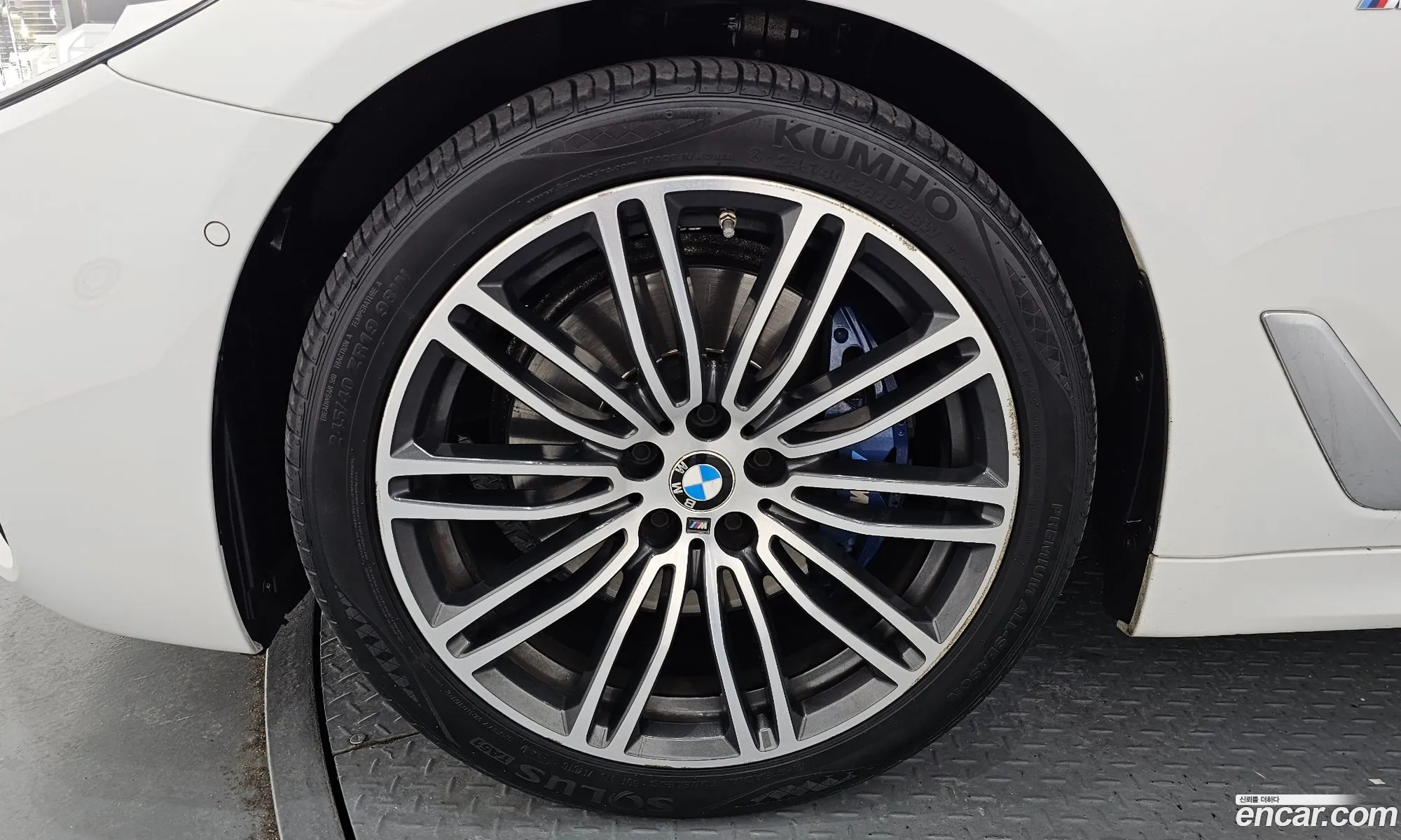 BMW 5 Series 2018 WBAJD310XJB316274 — 6
