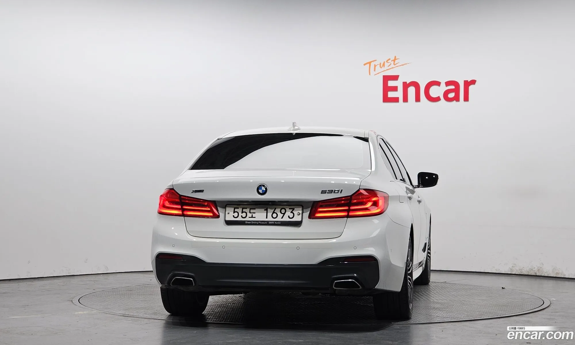 BMW 5 Series 2018 WBAJD310XJB316274 — 5