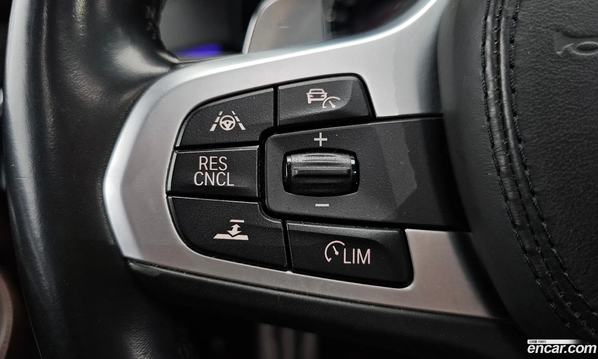 BMW 5 Series 2018 WBAJD310XJB316274 — 8