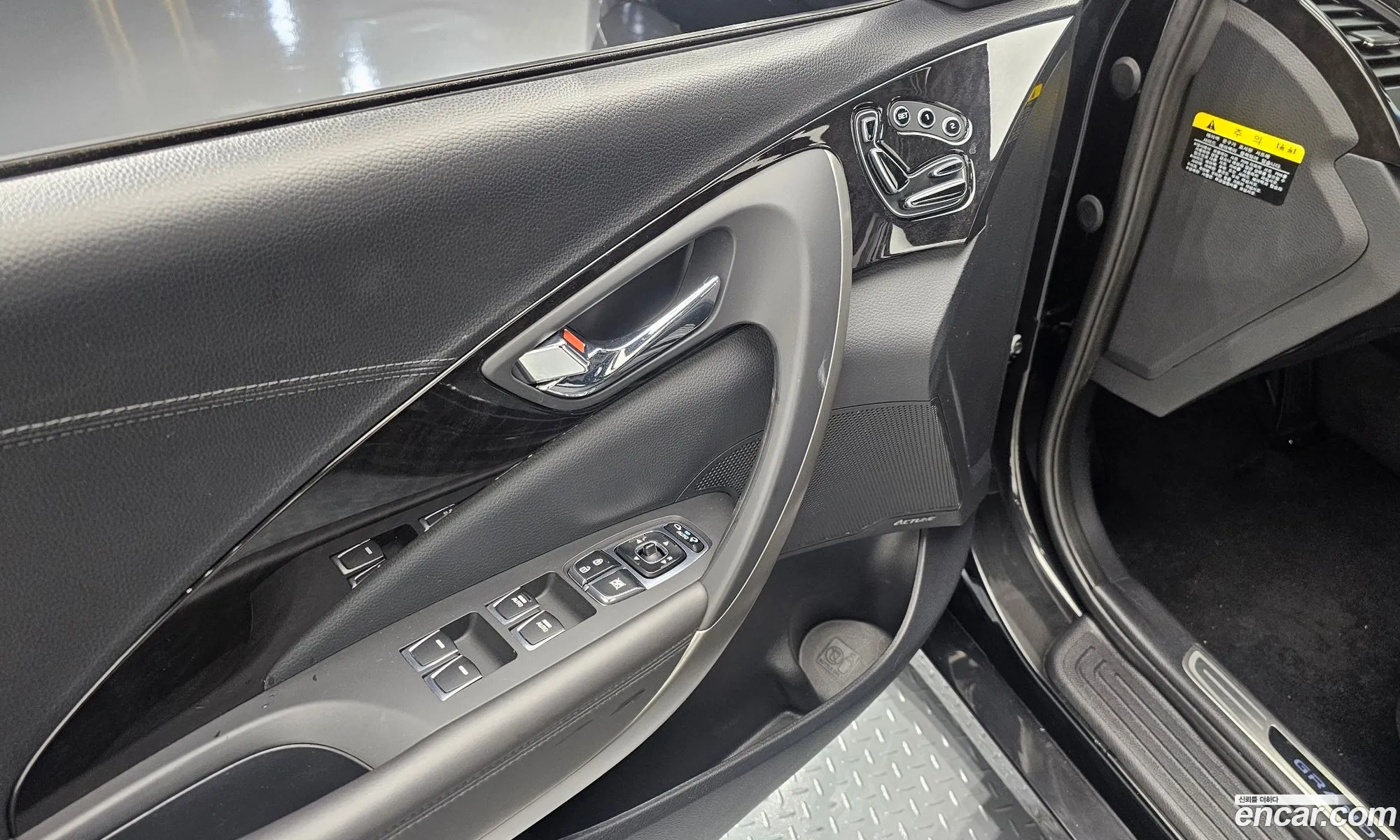 Hyundai Grandeur HG Hybrid 2016 — 15