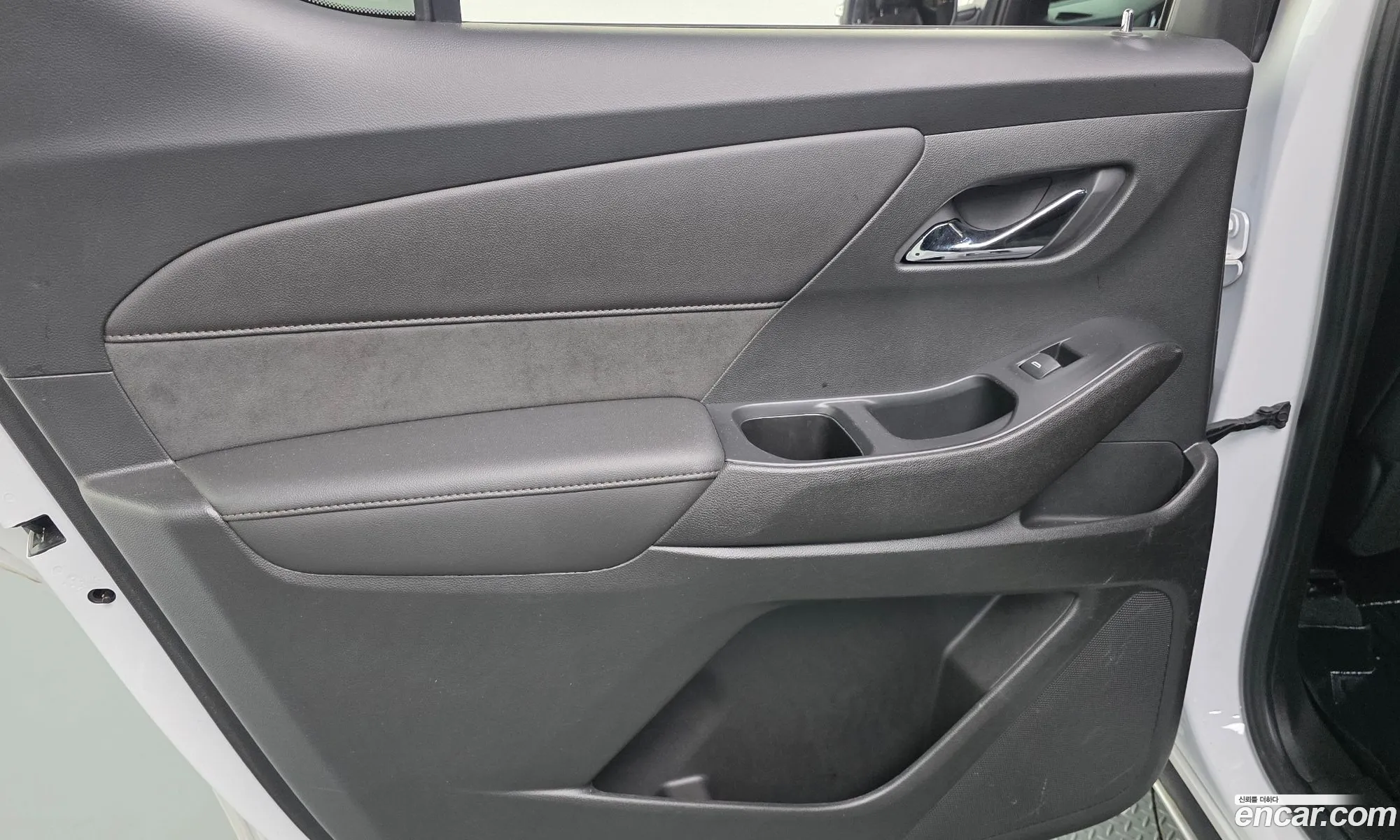 Chevrolet (GM Daewoo) Traverse 2022 — 11
