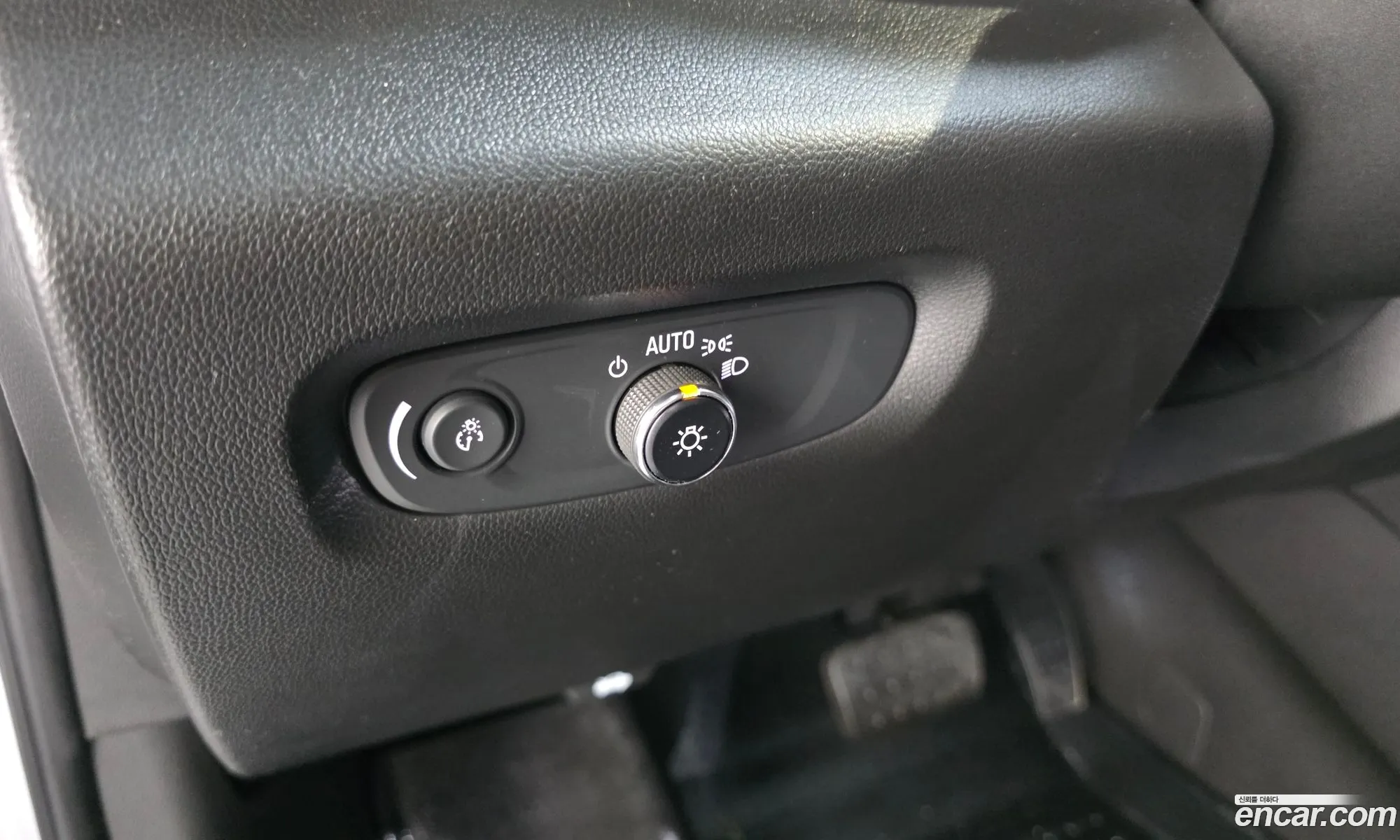 Chevrolet (GM Daewoo) Traverse 2022 — 23