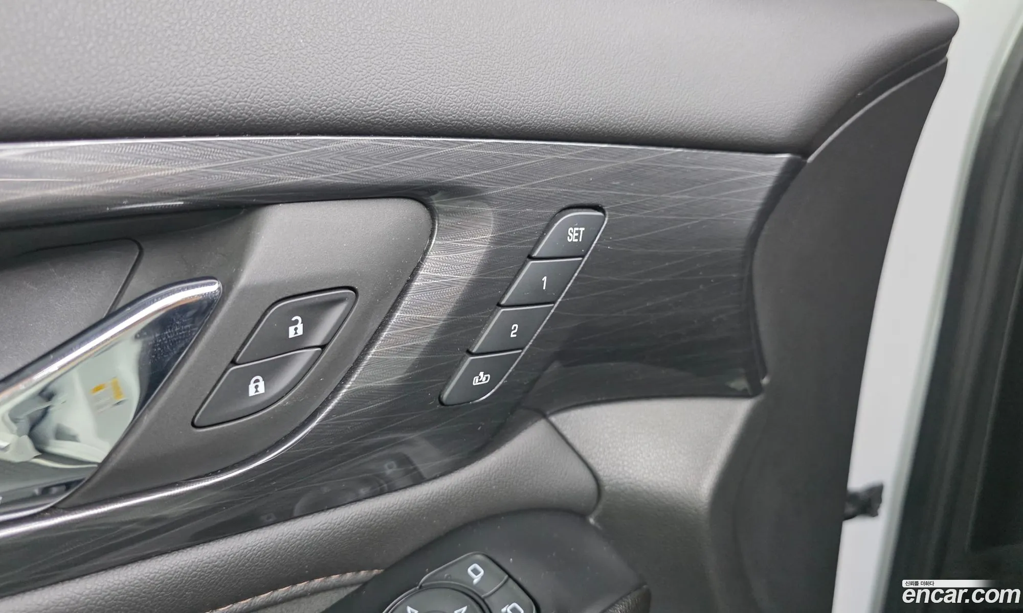Chevrolet (GM Daewoo) Traverse 2022 — 30