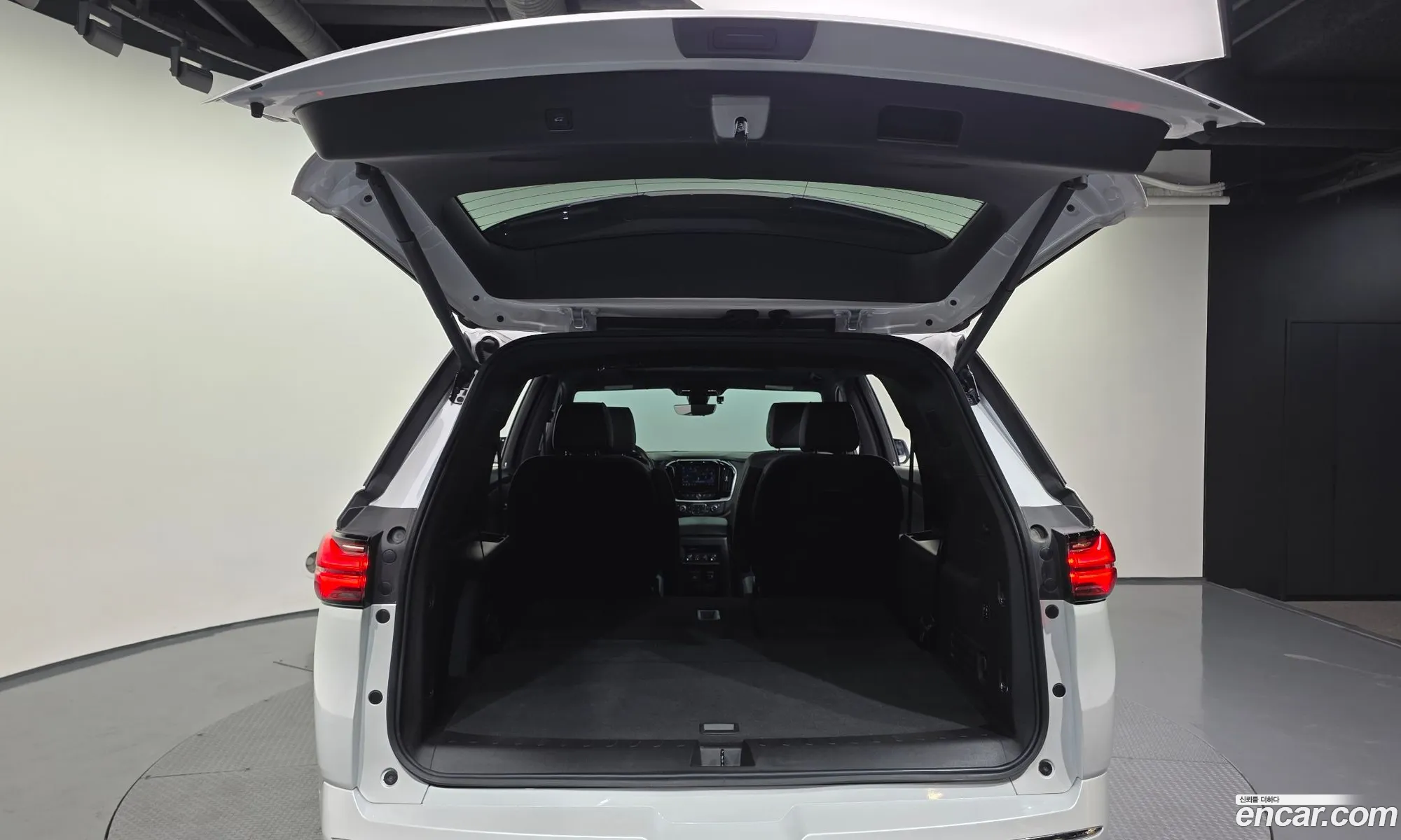 Chevrolet (GM Daewoo) Traverse 2022 — 10