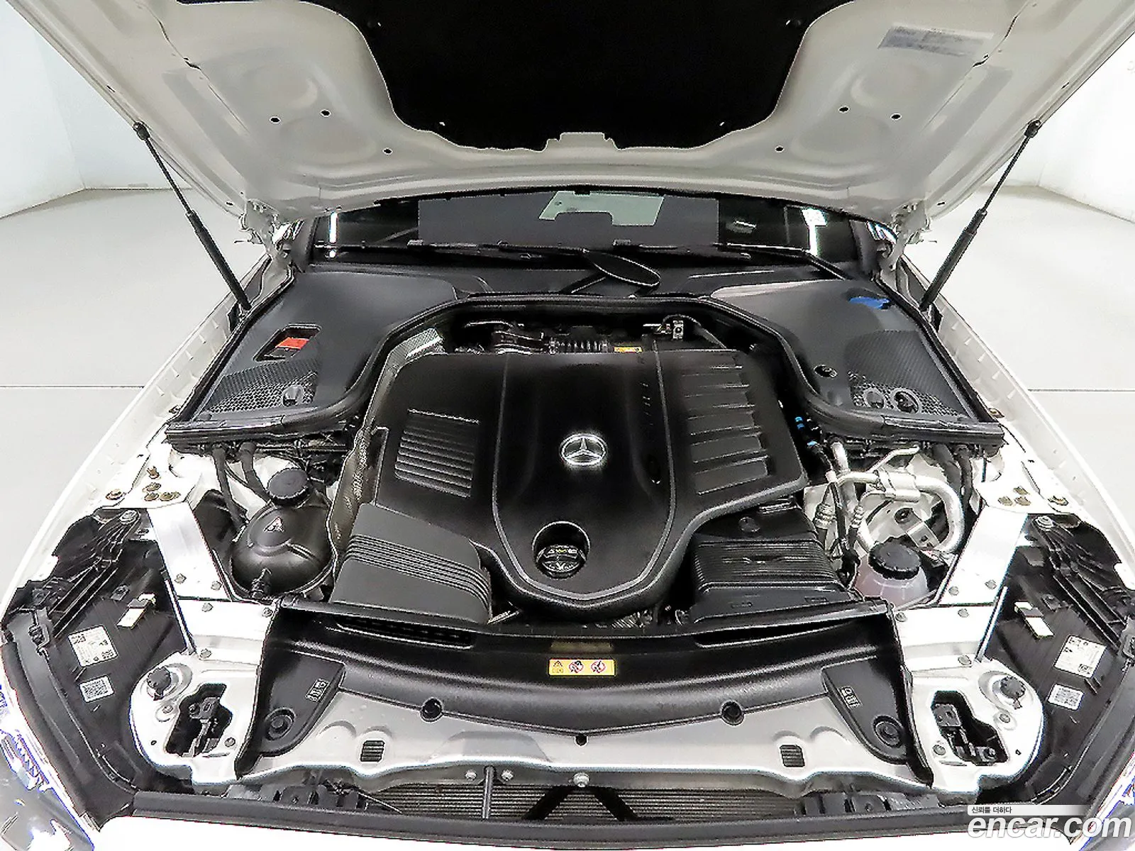 Mercedes-Benz E-Class W213 2021 — 16