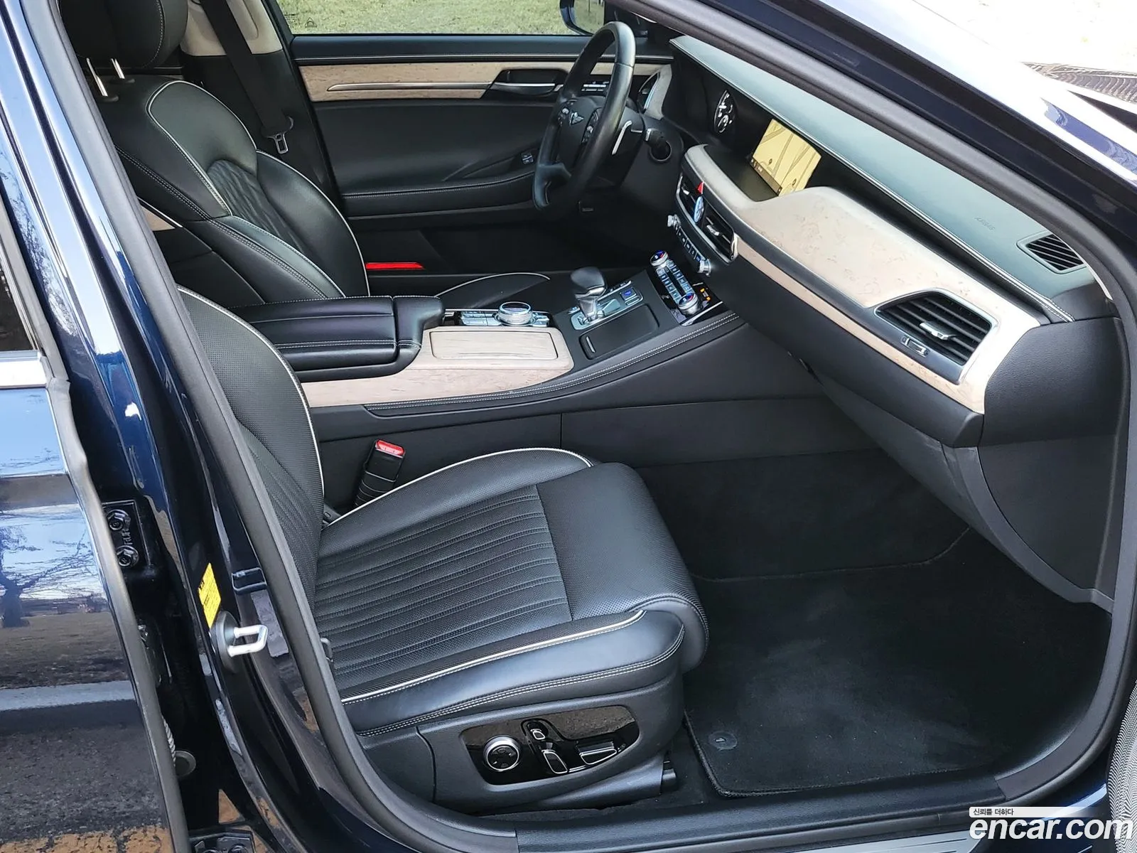 Genesis G90 2018 — 15