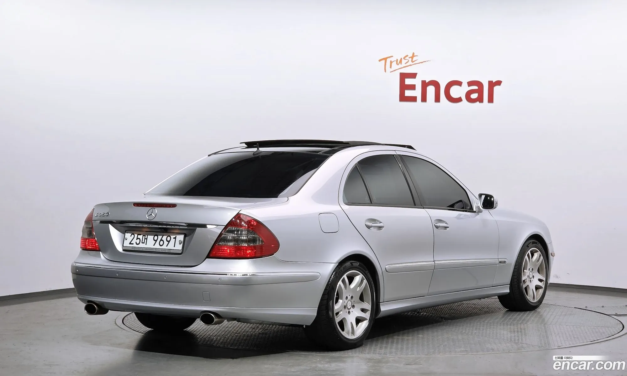 Mercedes-Benz E-Class W211 2008 WDBUF56X18B304101 — 10