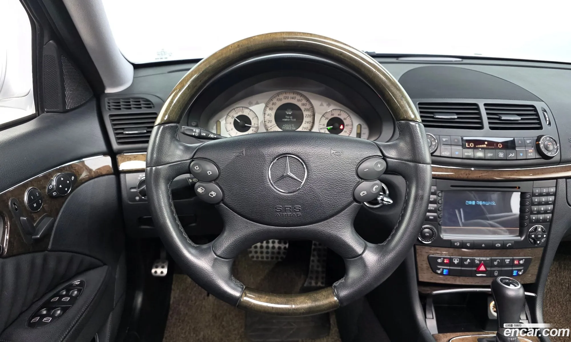 Mercedes-Benz E-Class W211 2008 WDBUF56X18B304101 — 18