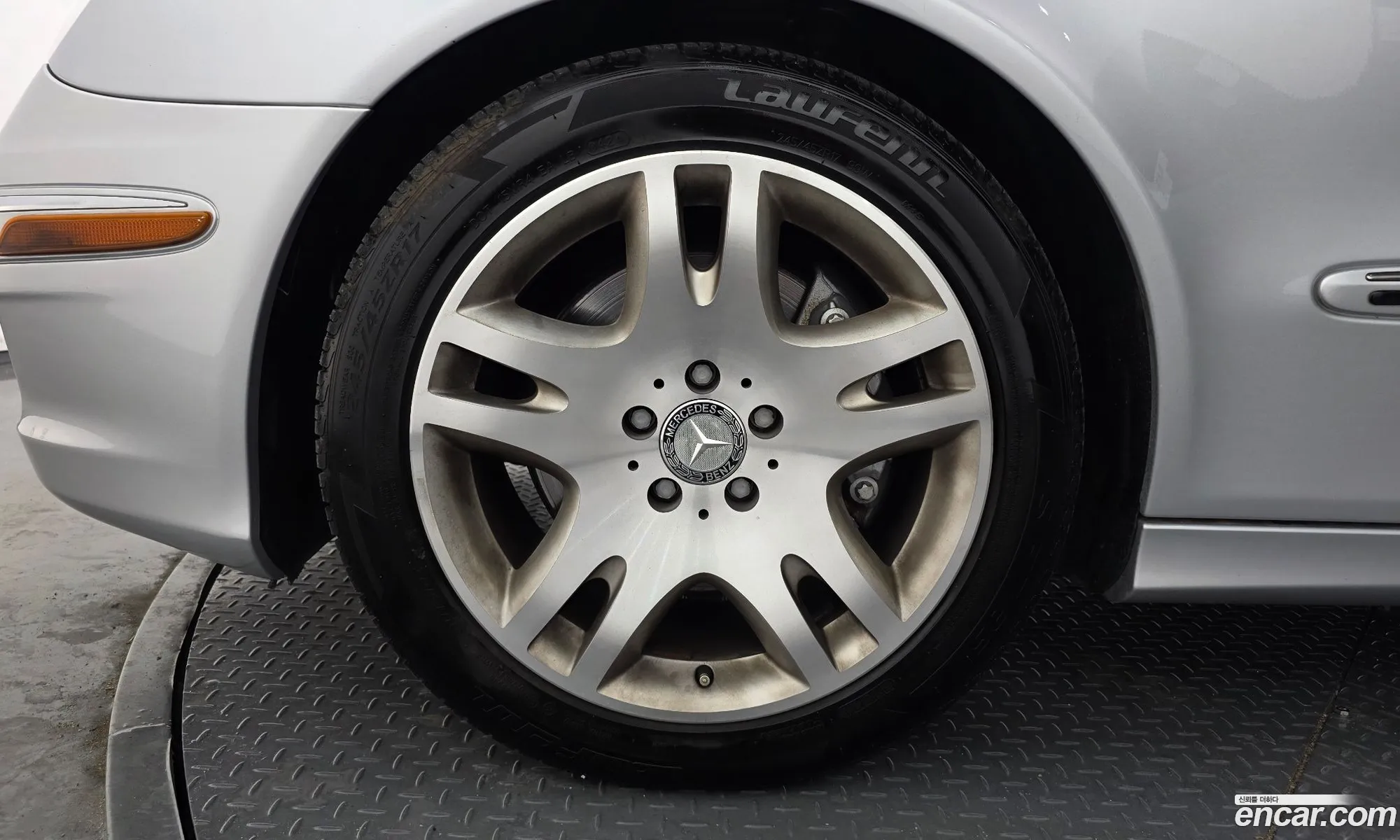 Mercedes-Benz E-Class W211 2008 WDBUF56X18B304101 — 7