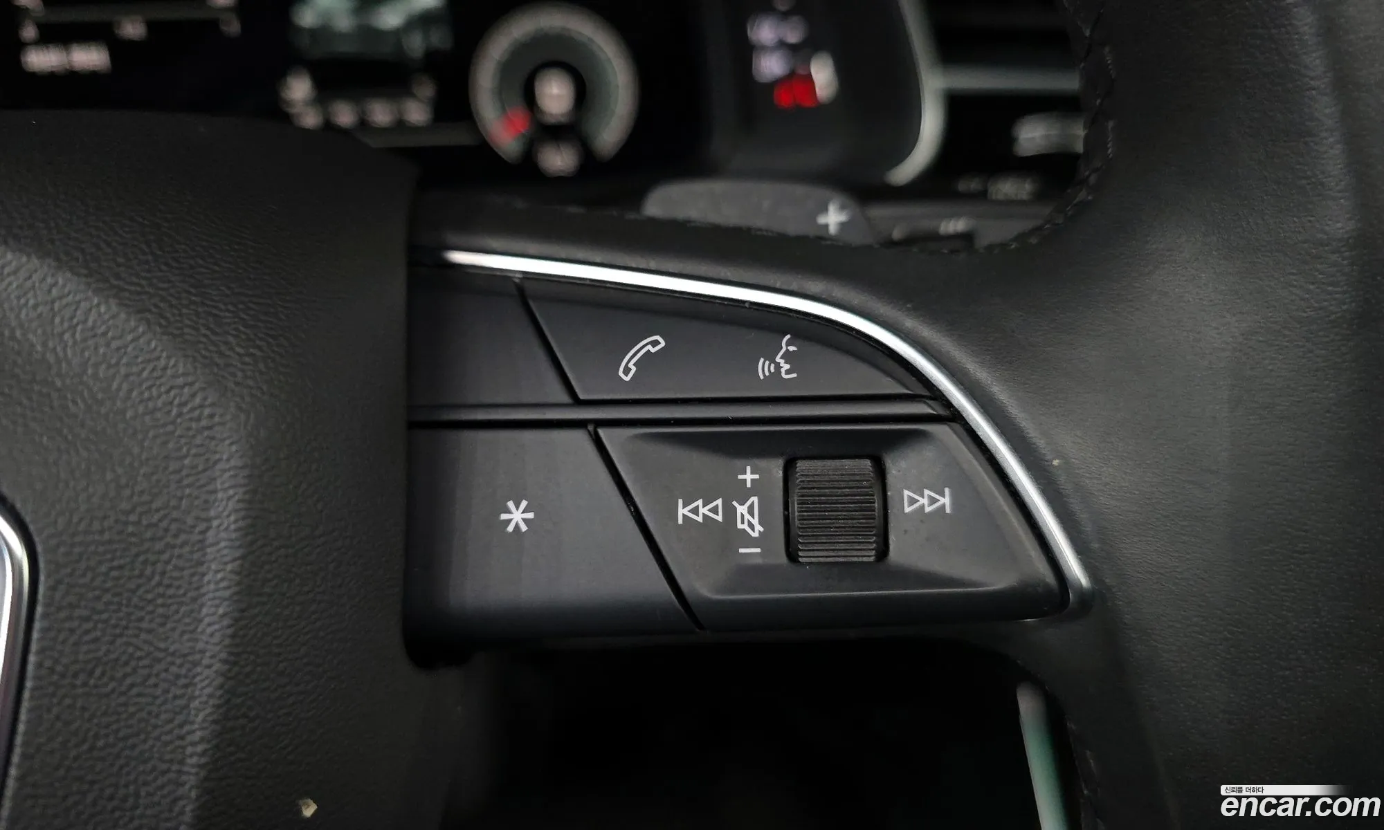 Audi Q7 2021 — 28