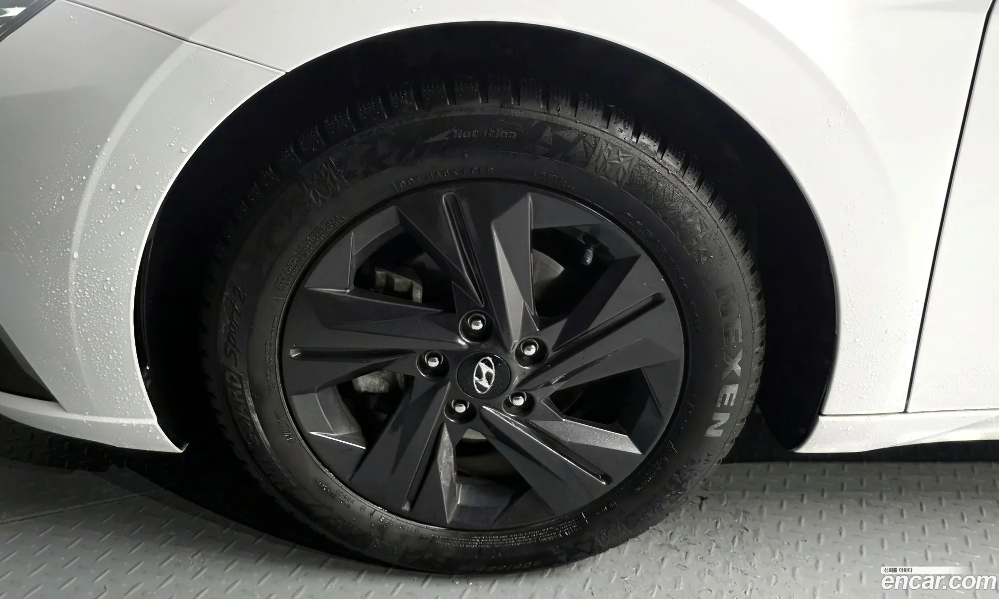 Hyundai Elantra 2021 — 2