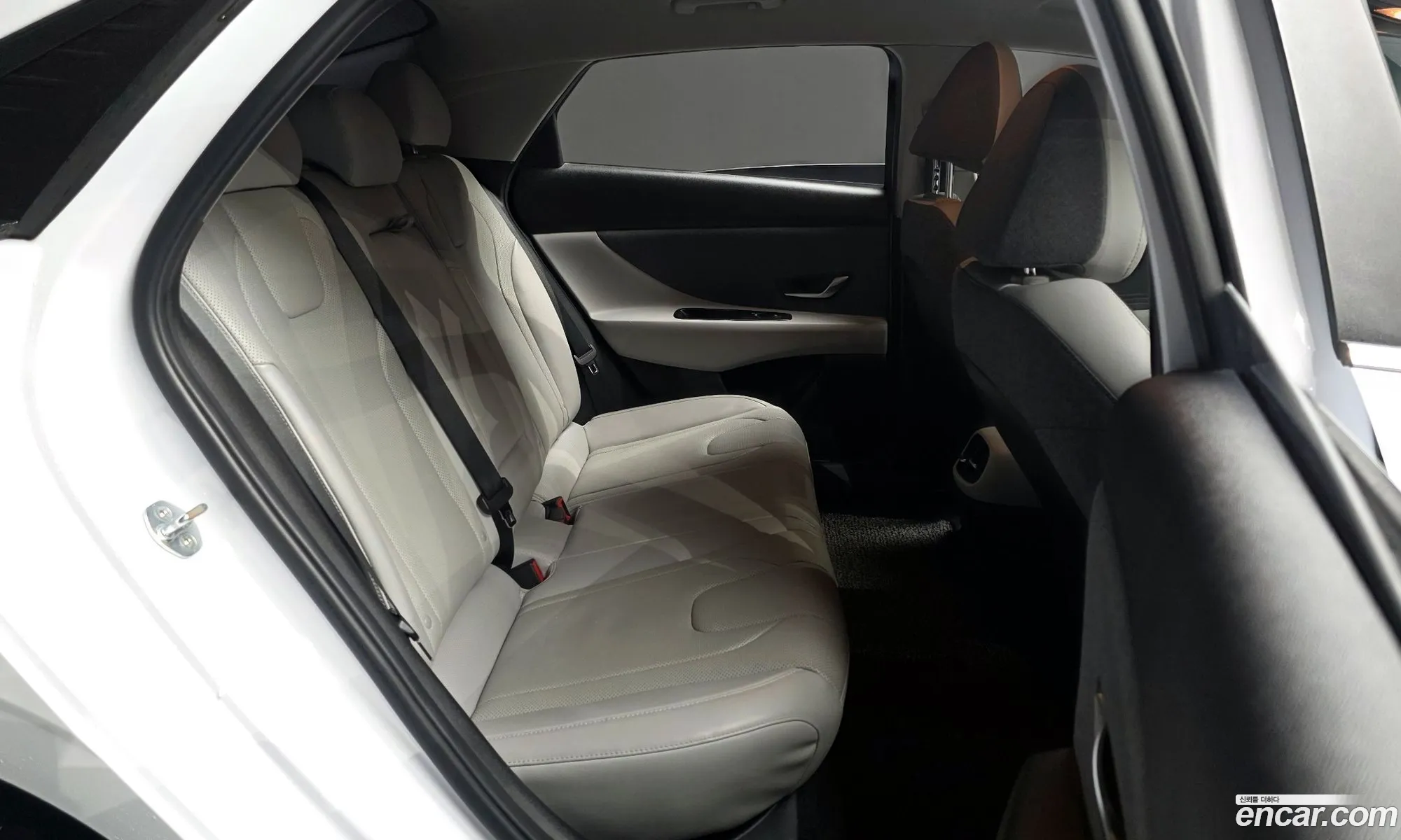 Hyundai Elantra 2021 — 11