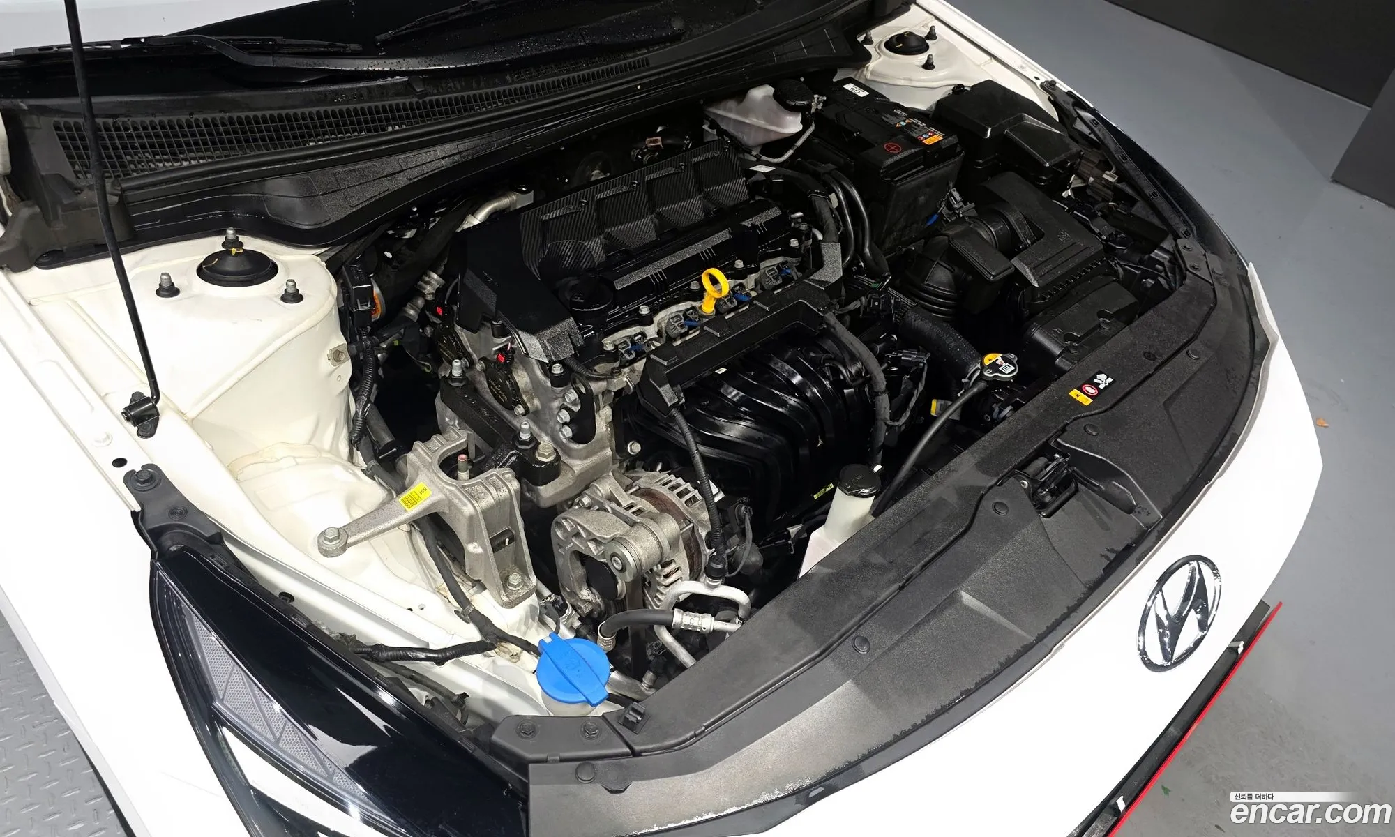 Hyundai Elantra 2021 — 16