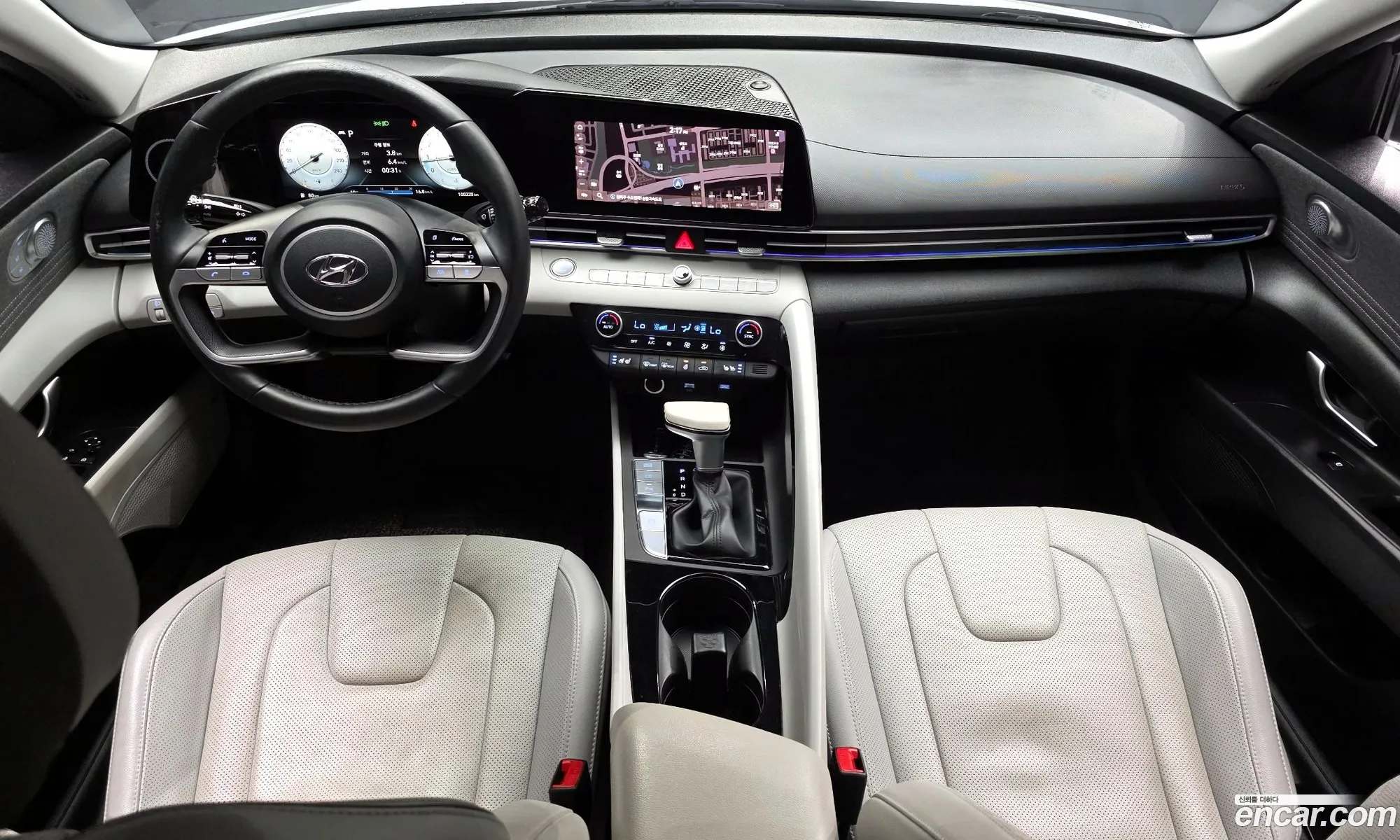 Hyundai Elantra 2021 — 17