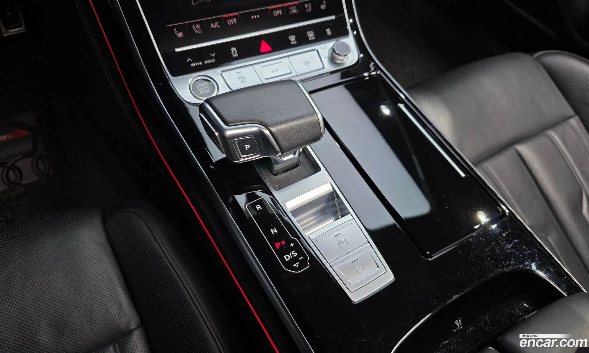 Audi A8 2021 WAUZZZF80MN030751 — 30