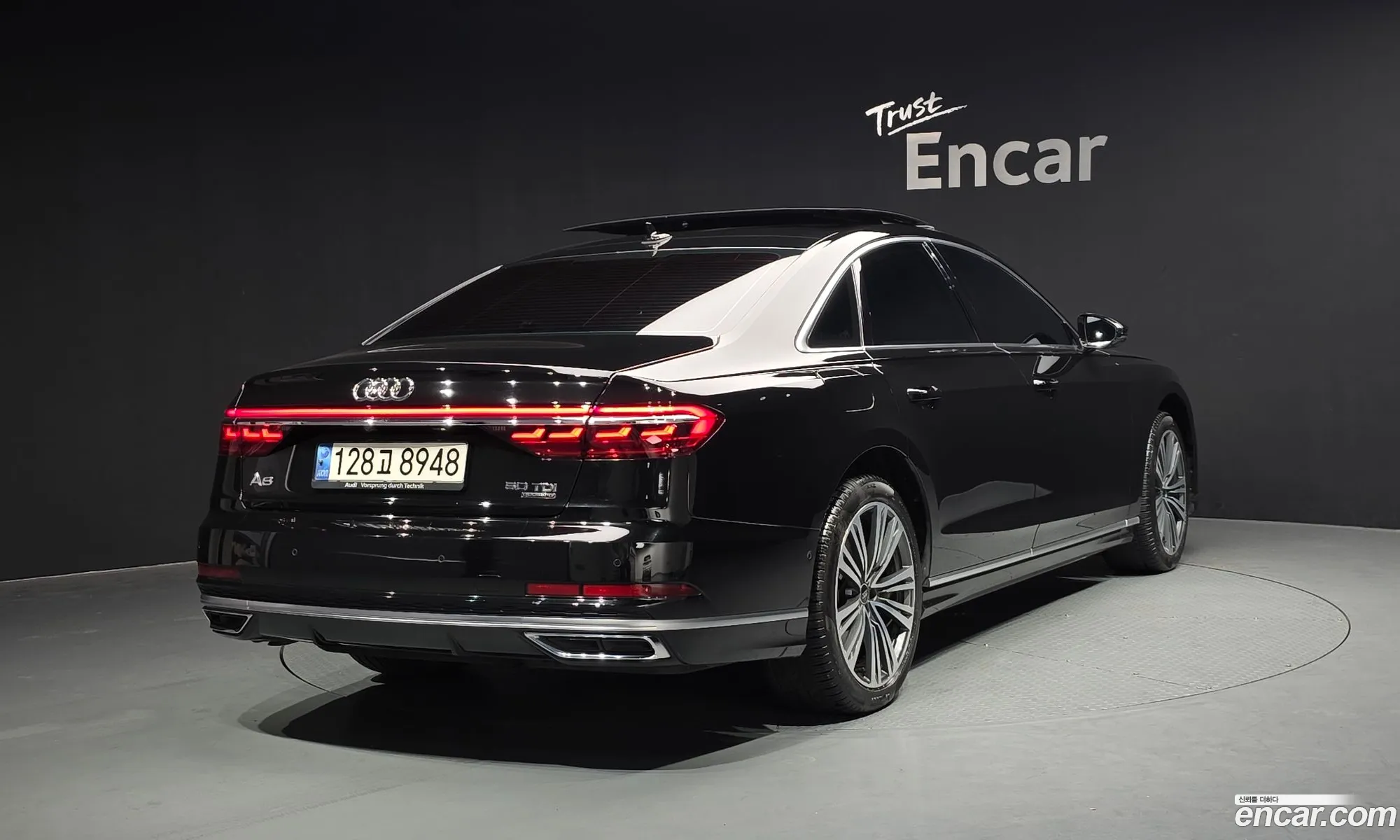 Audi A8 2021 WAUZZZF80MN030751 — 28