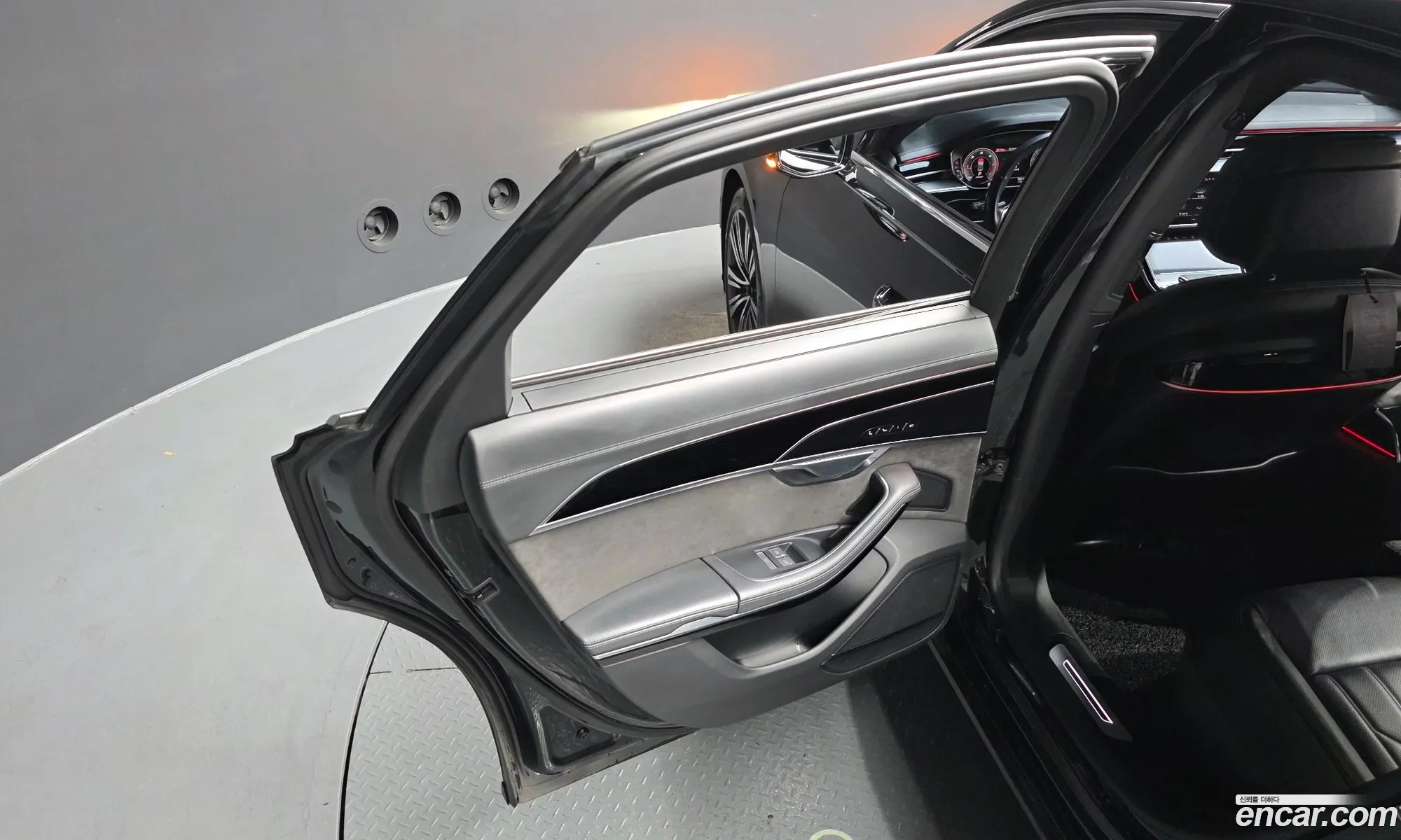 Audi A8 2021 WAUZZZF80MN030751 — 17