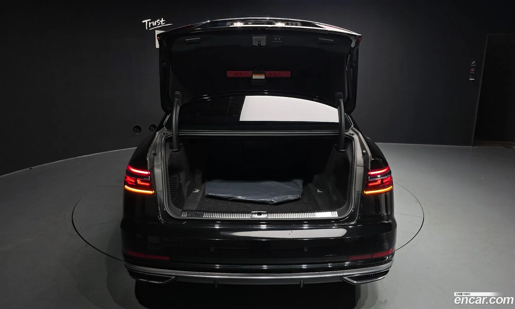 Audi A8 2021 WAUZZZF80MN030751 — 36