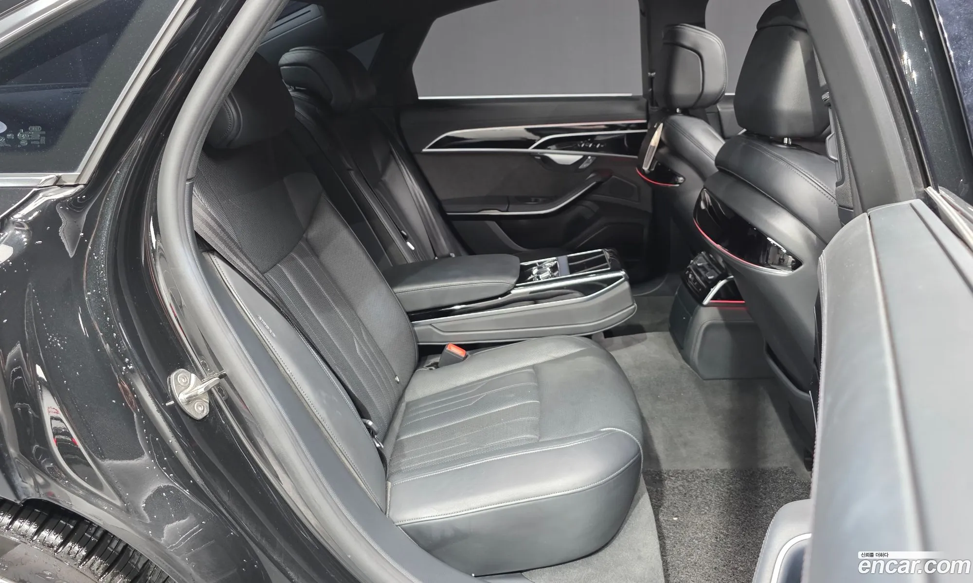 Audi A8 2021 WAUZZZF80MN030751 — 11