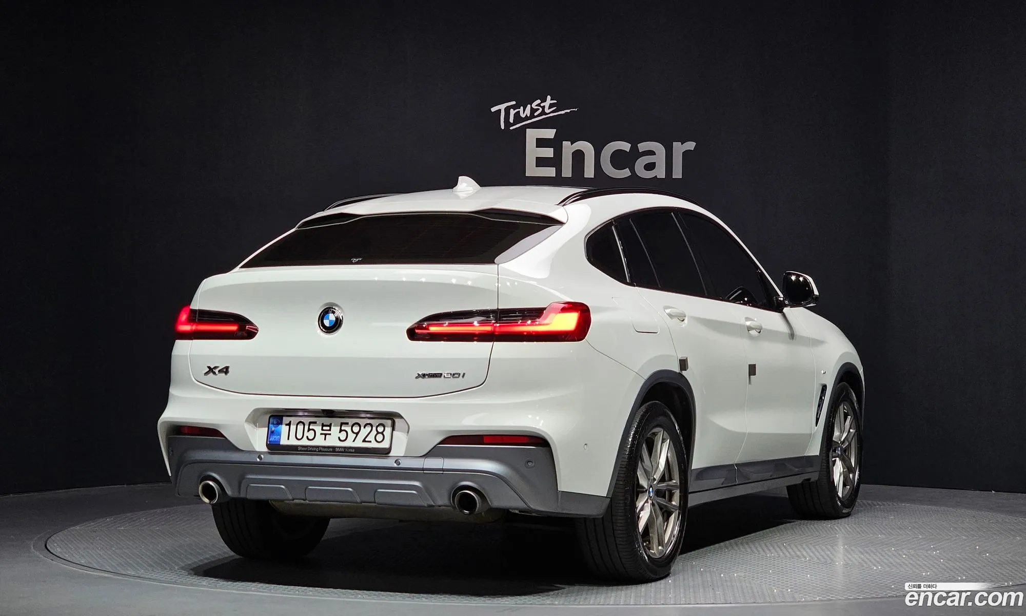 BMW X4 2021 — 10