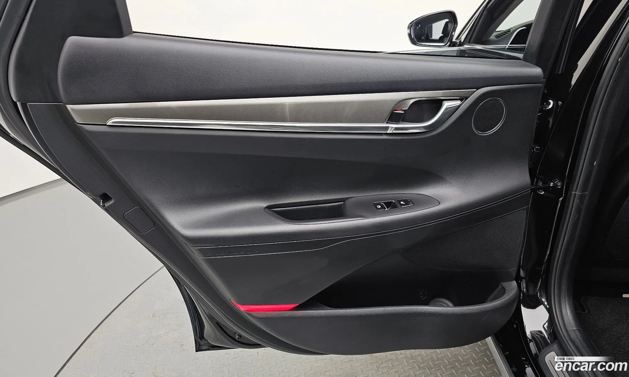 Hyundai Grandeur IG 2021 — 28