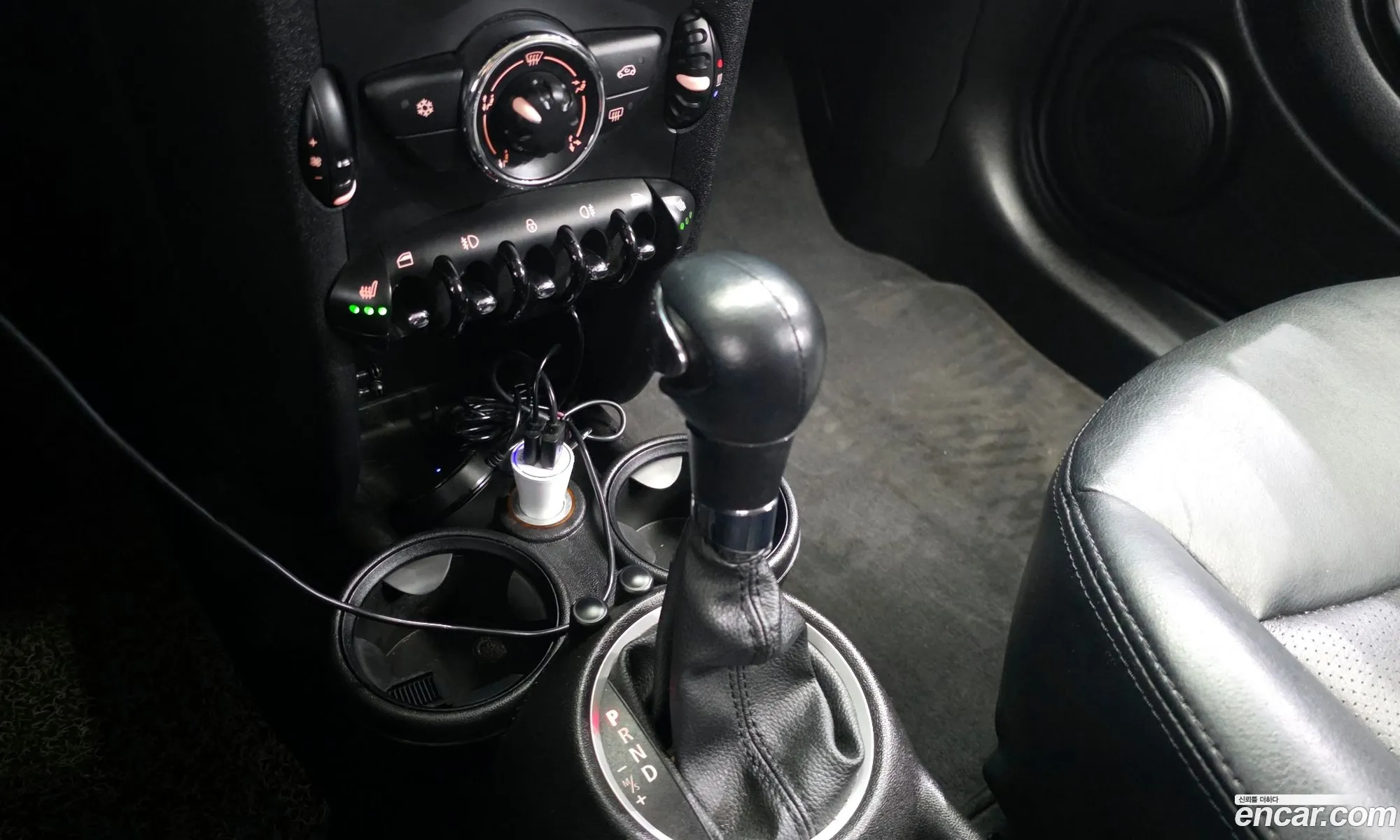 Mini Cooper 2011 WMWSU3105BT201842 — 16