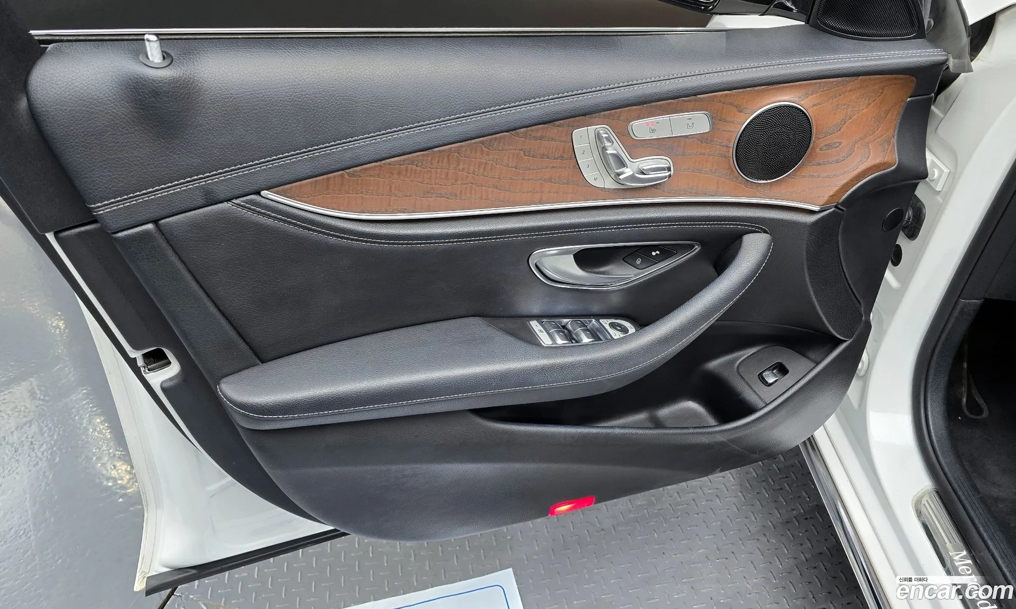 Mercedes-Benz E-Class W213 2016 WDDZF0EB6HA045651 — 18