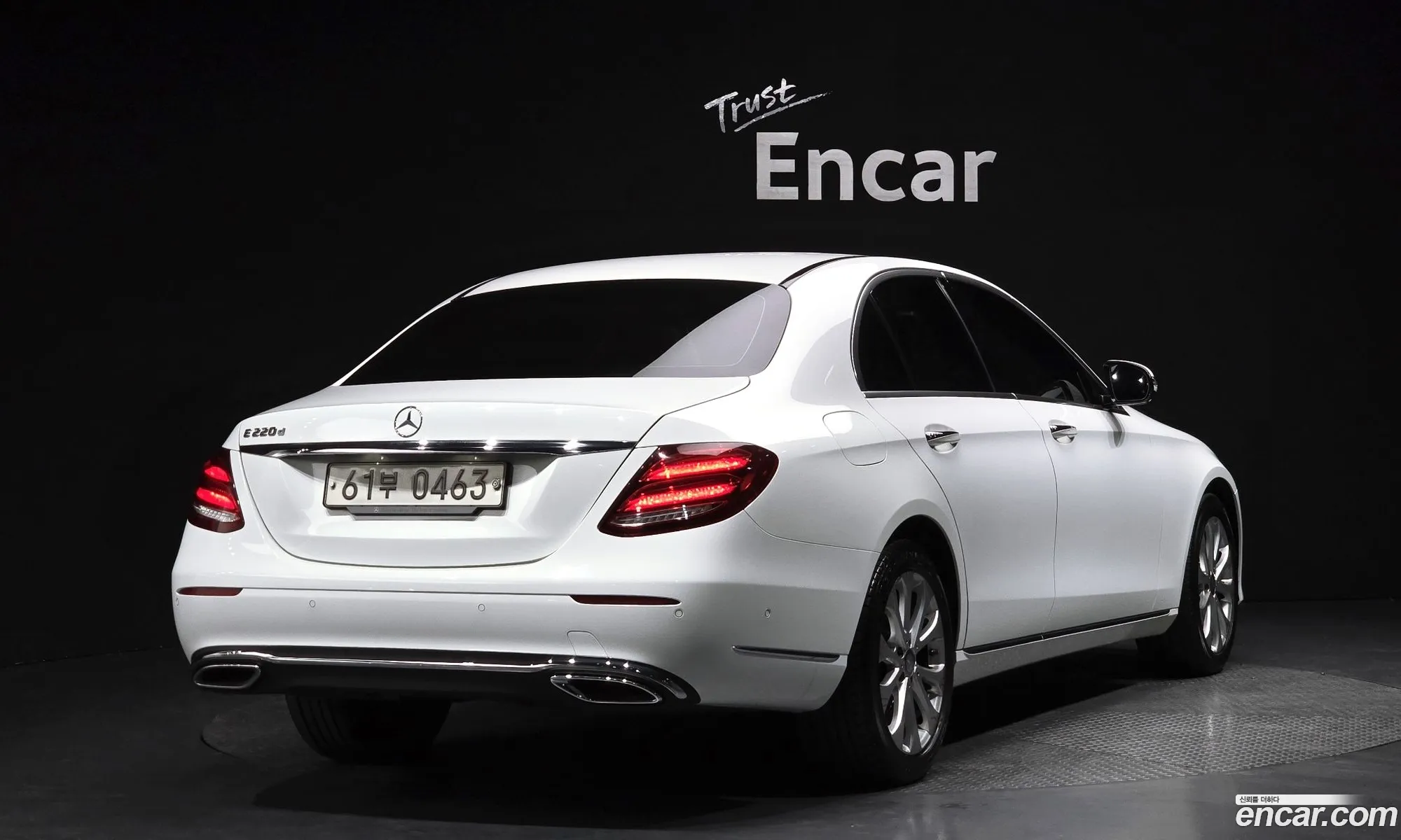 Mercedes-Benz E-Class W213 2016 WDDZF0EB6HA045651 — 2