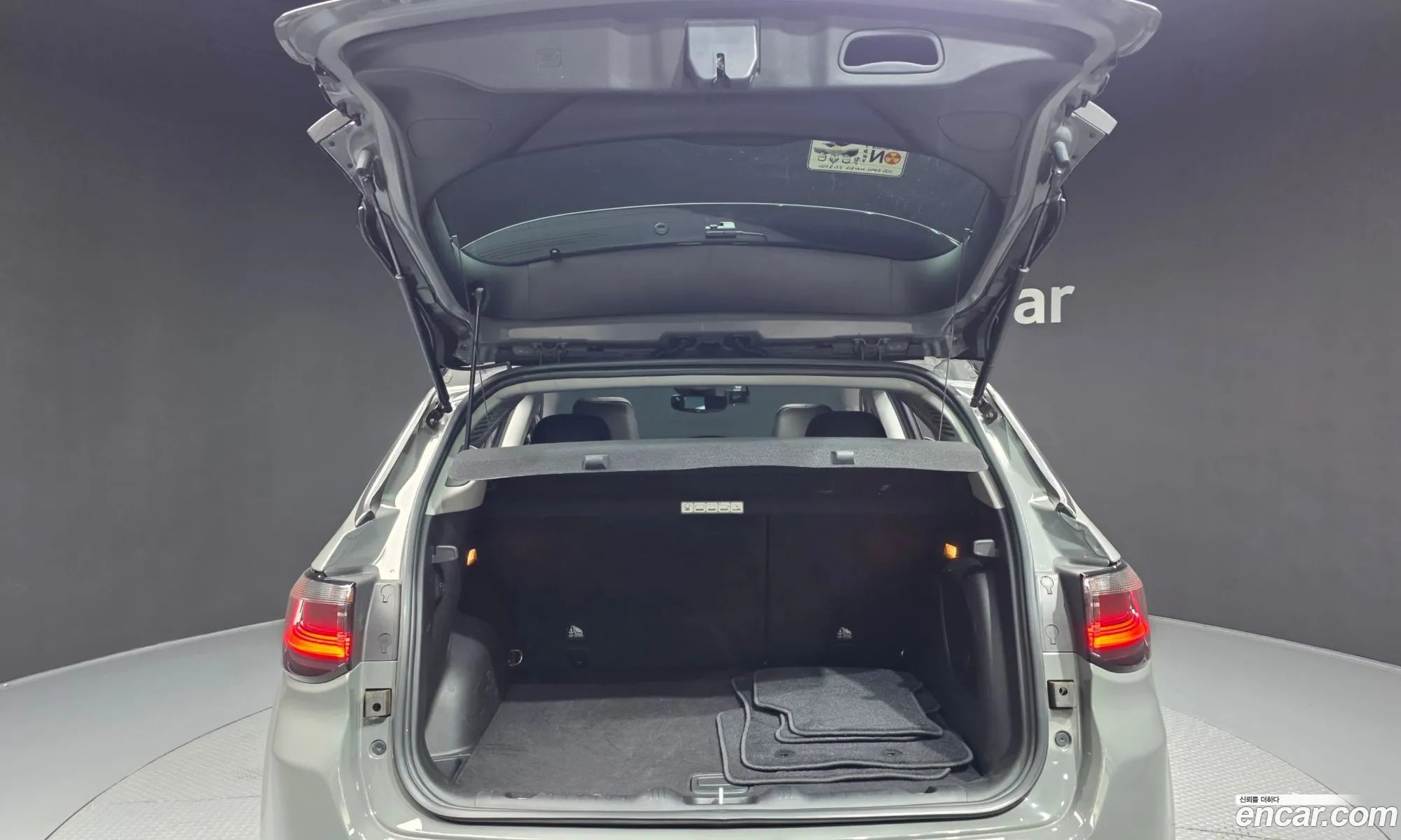 Jeep Compass 2022 3C4NJDCB0NT175785 — 18