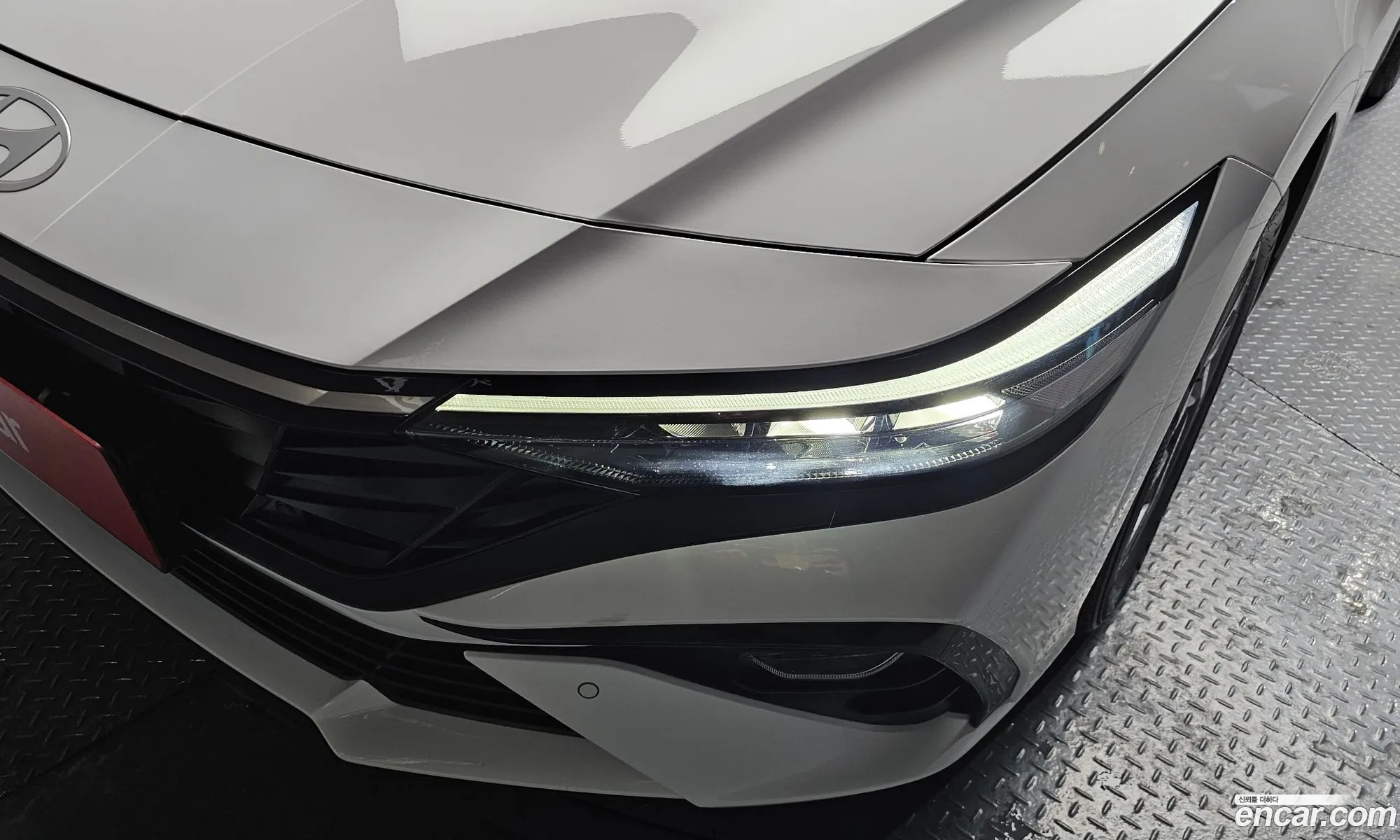 Hyundai Elantra Hybrid 2024 — 19