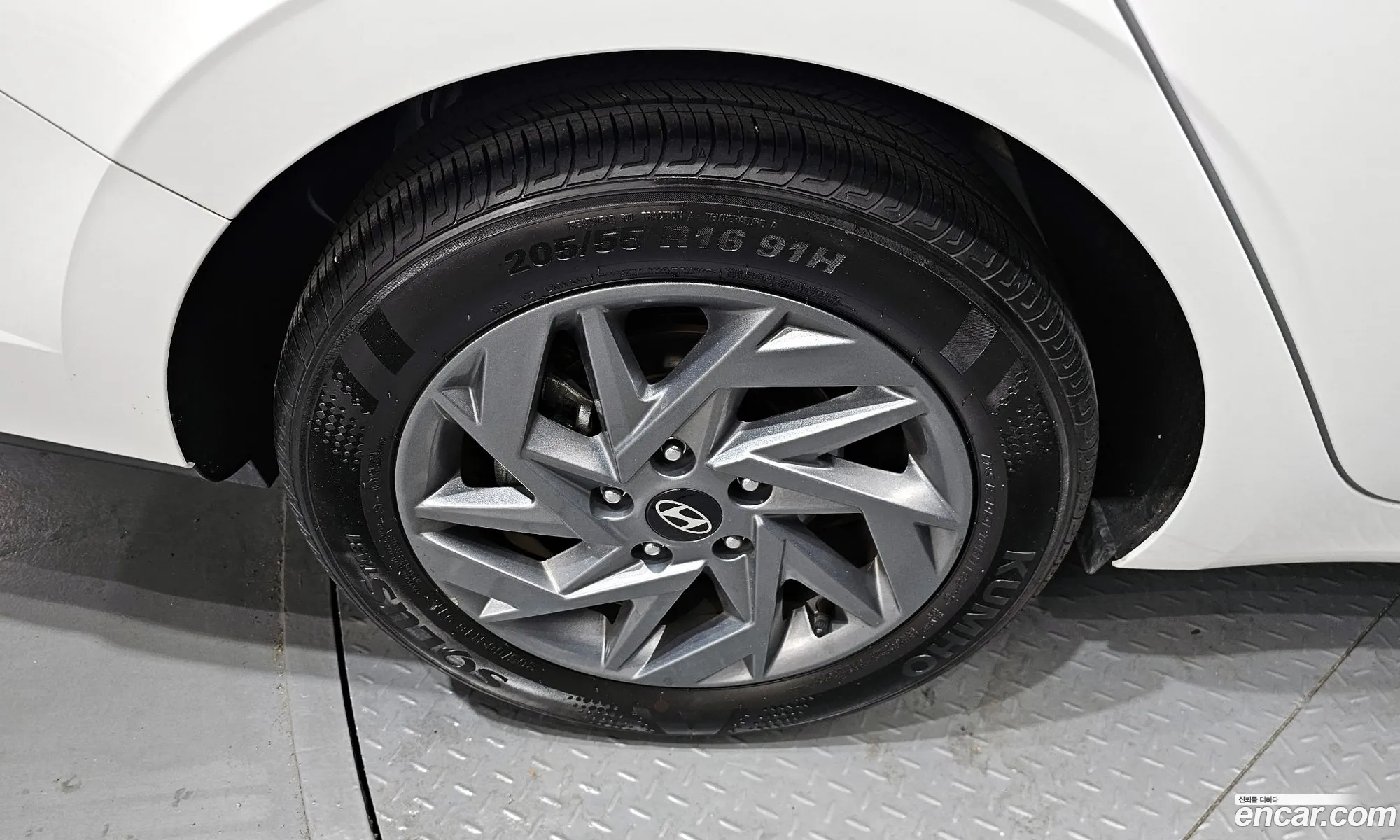 Hyundai Elantra Hybrid 2024 — 29