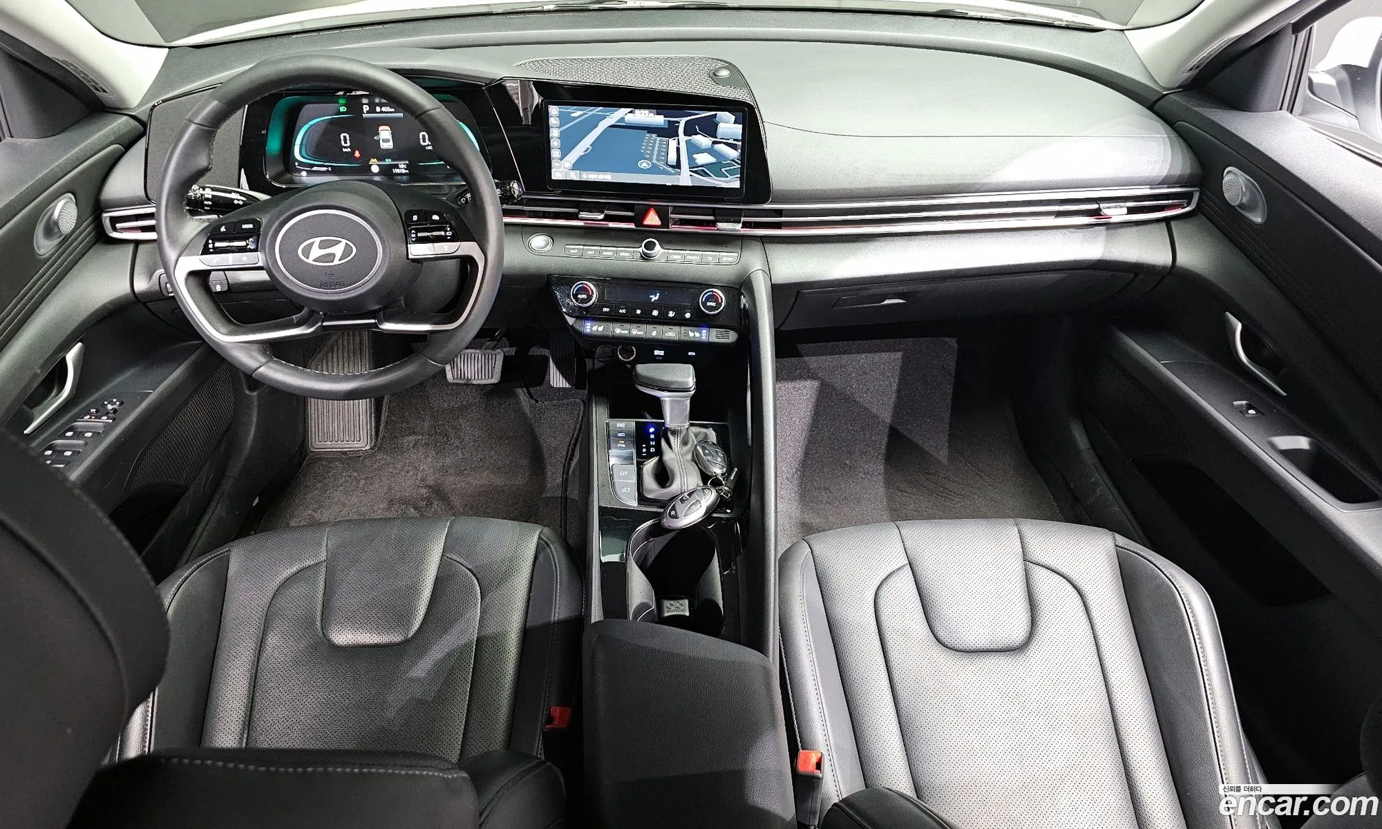 Hyundai Elantra Hybrid 2024 — 18