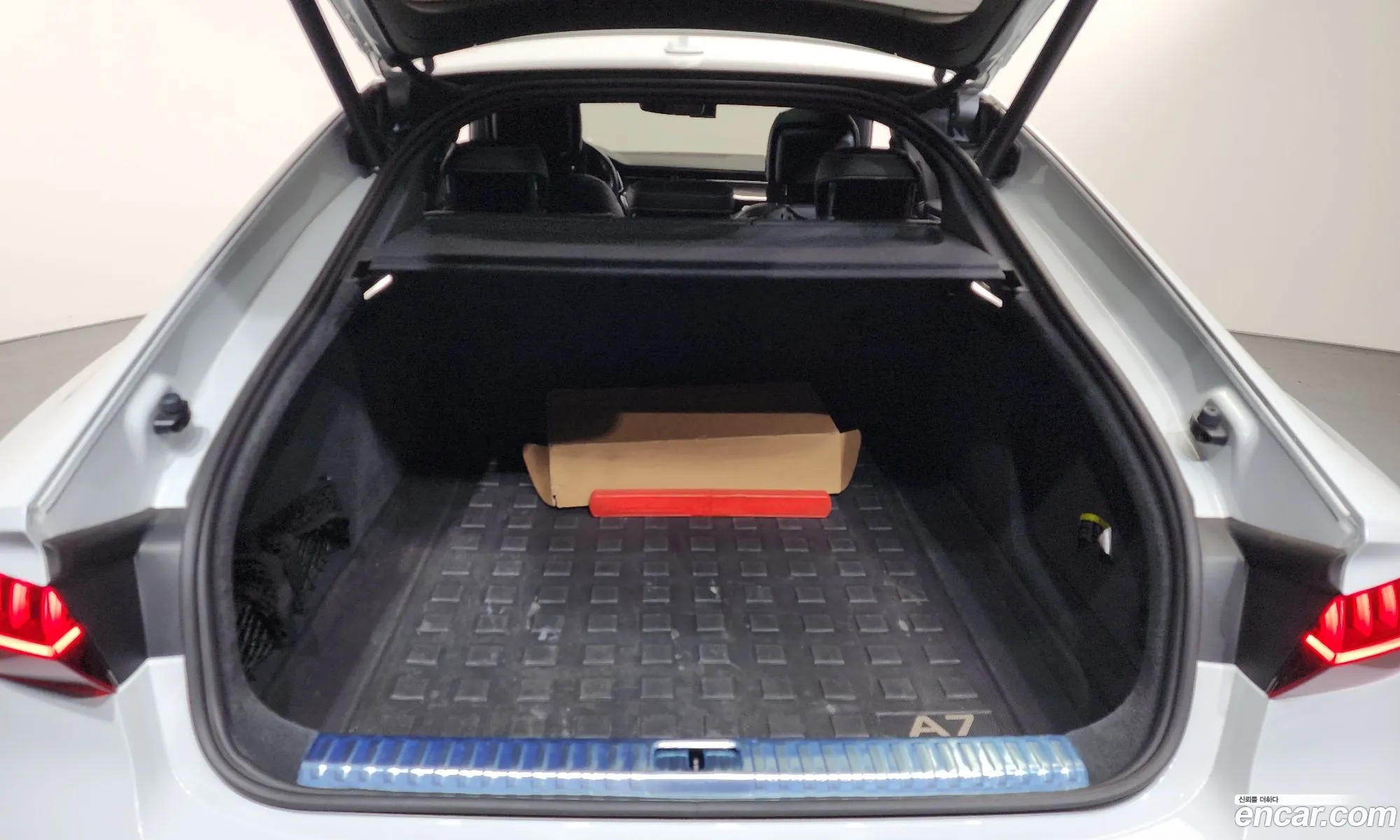 Audi A7 2020 WAUZZZF20LN093309 — 2