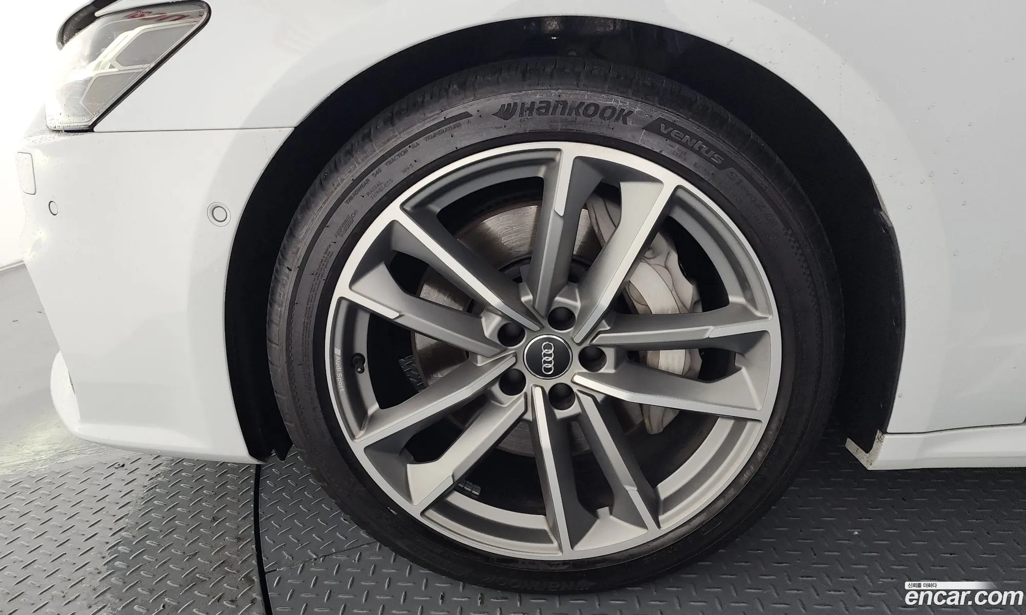 Audi A7 2020 WAUZZZF20LN093309 — 4