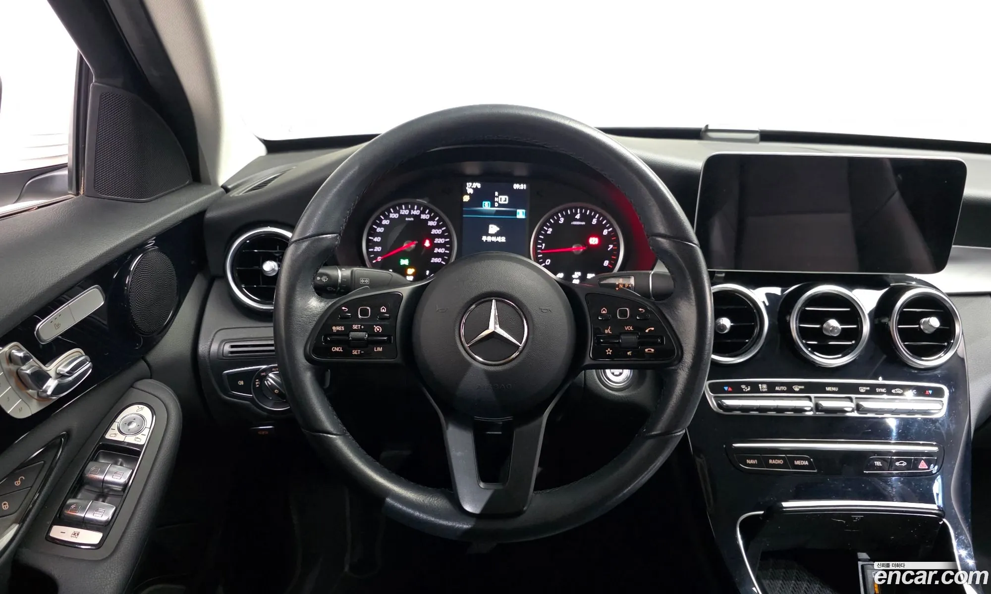 Mercedes-Benz C-Class W205 2020 — 28