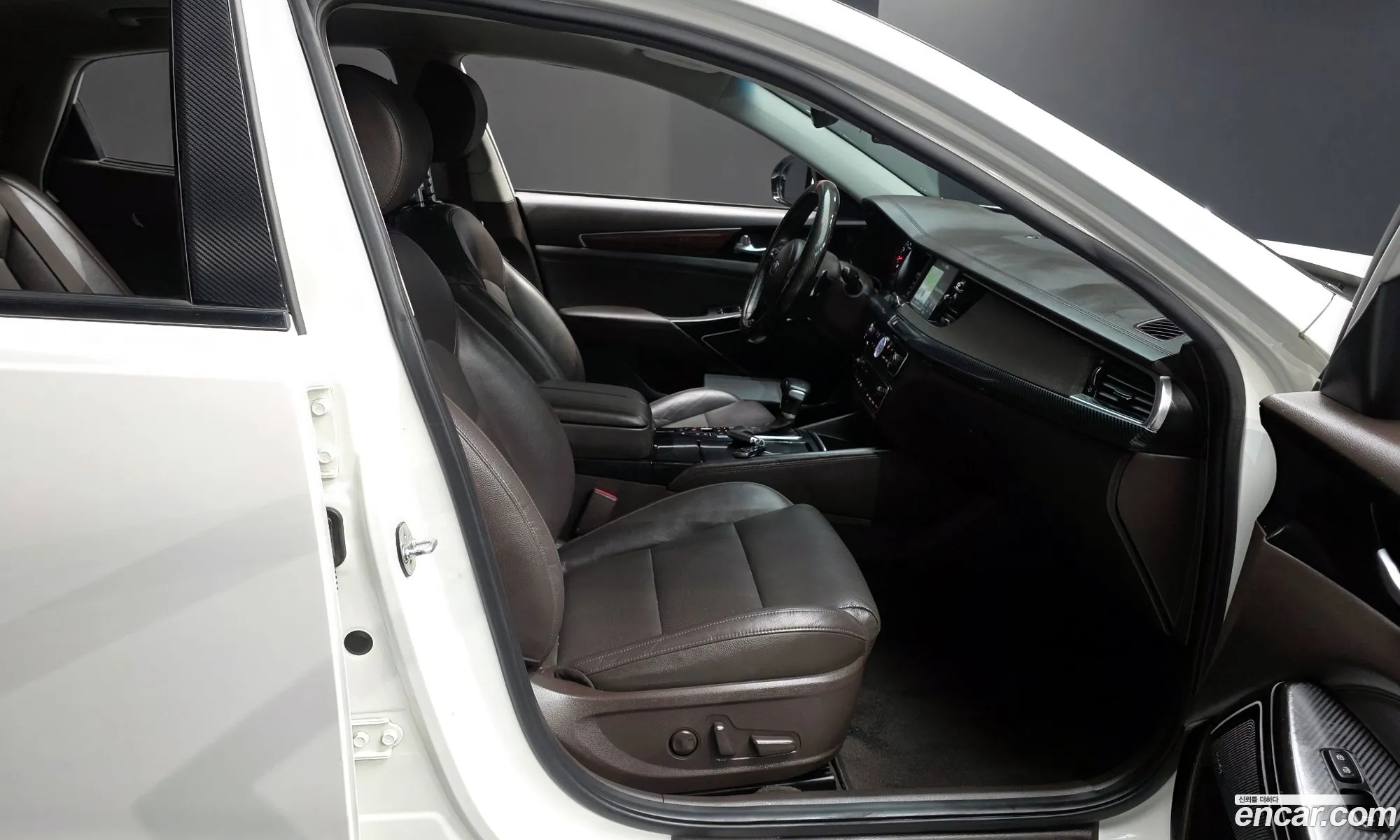 Kia K7 2017 — 18