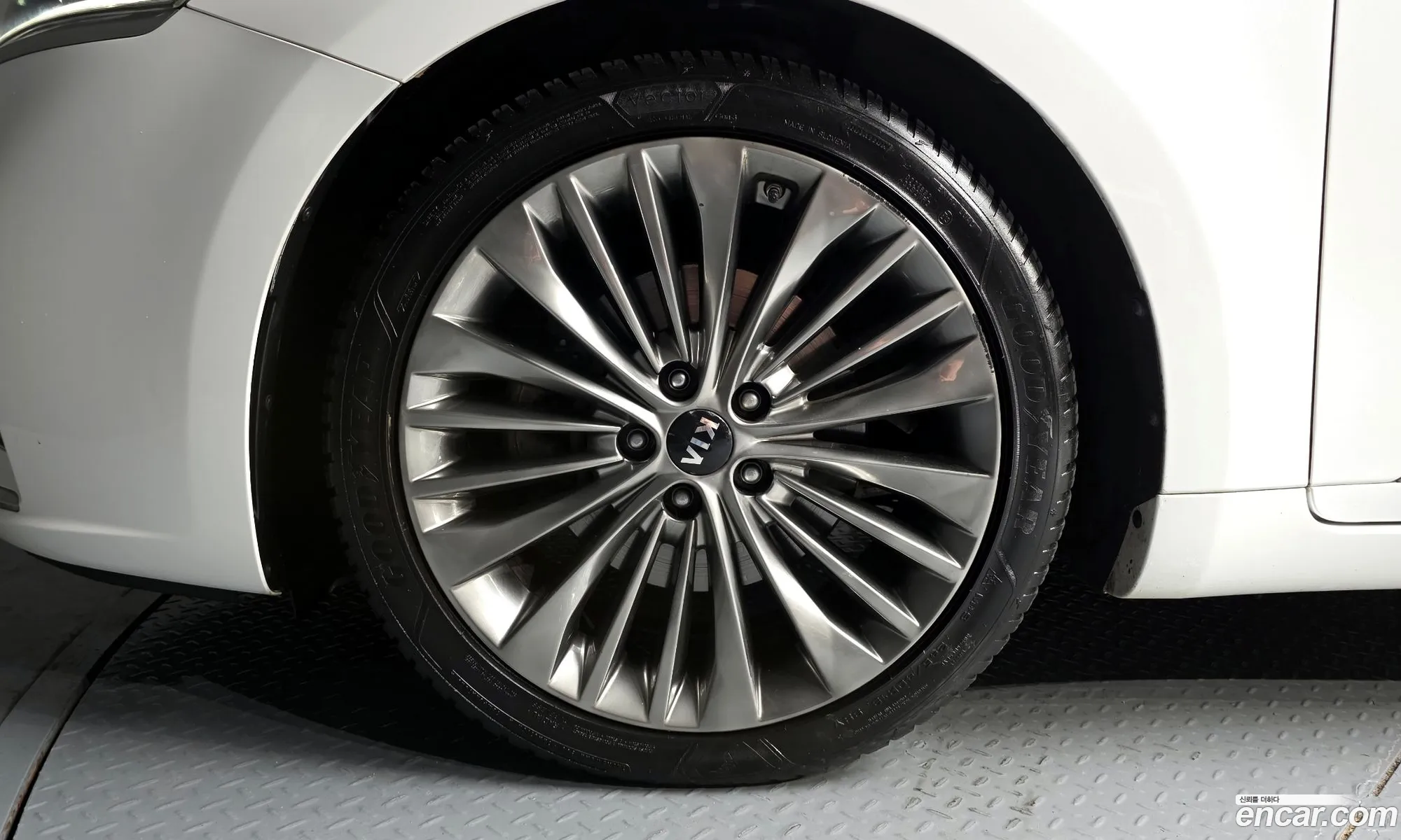 Kia K7 2017 — 6