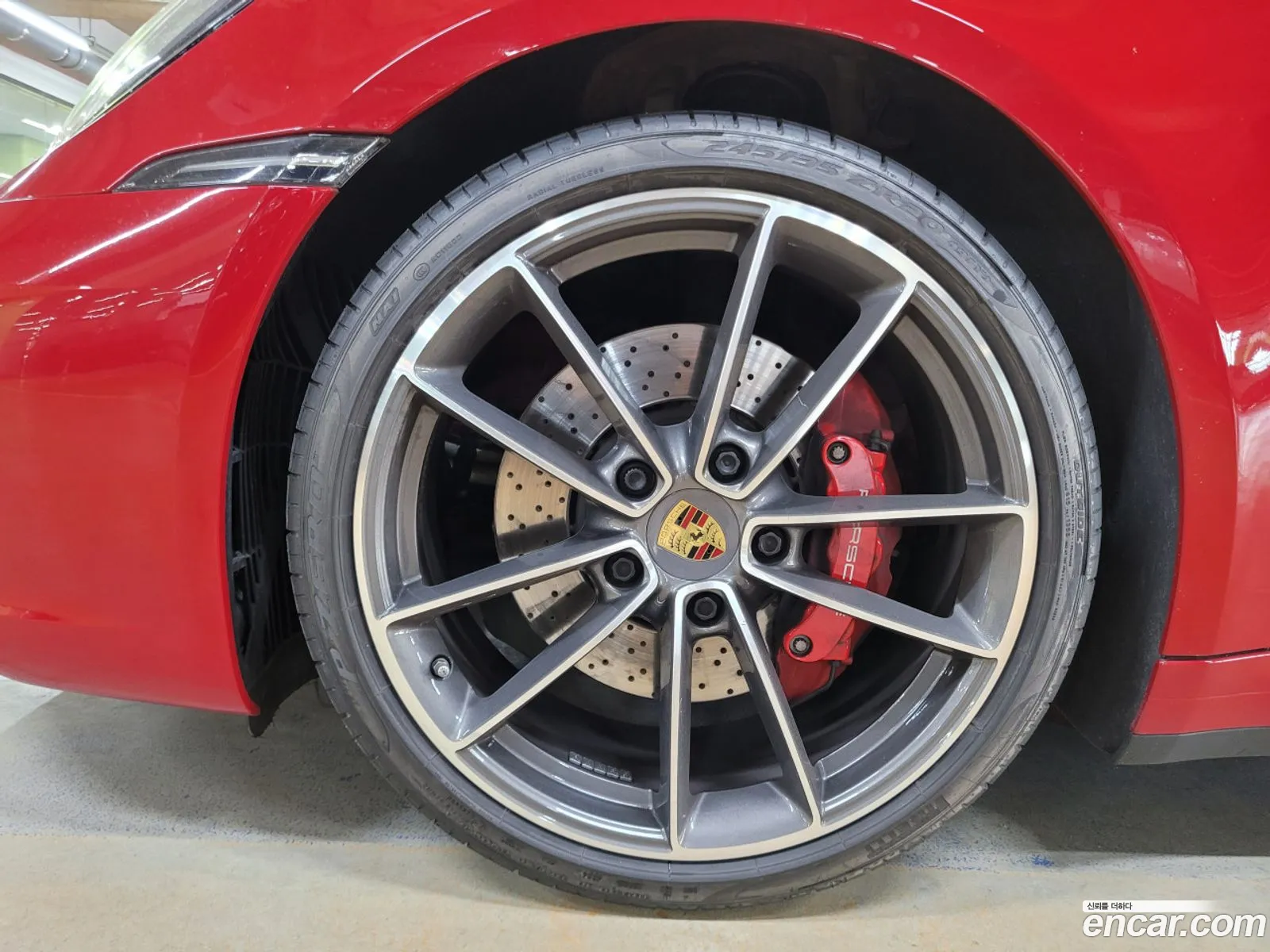 Porsche 911 2020 — 14