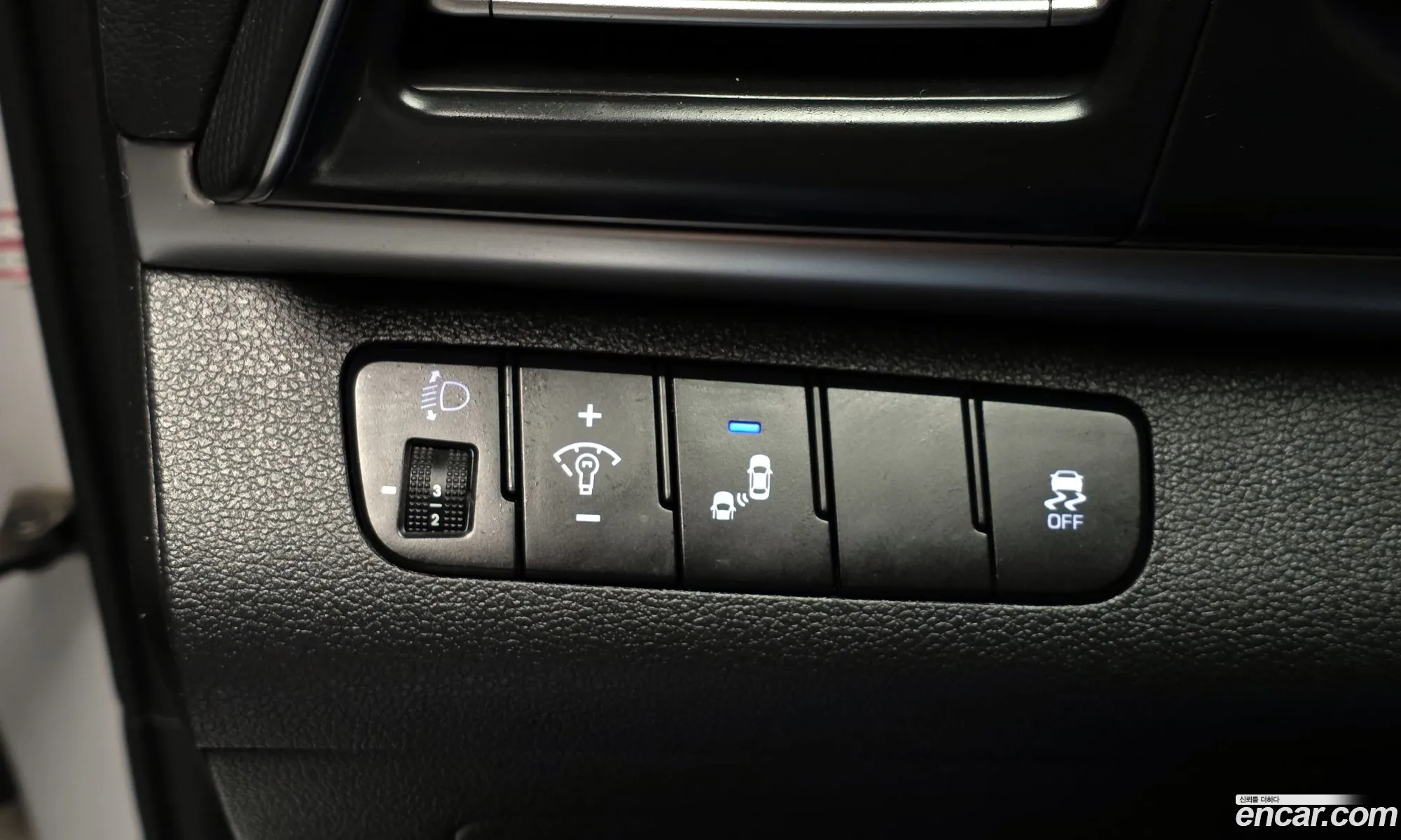 Hyundai Elantra AD 2019 — 23