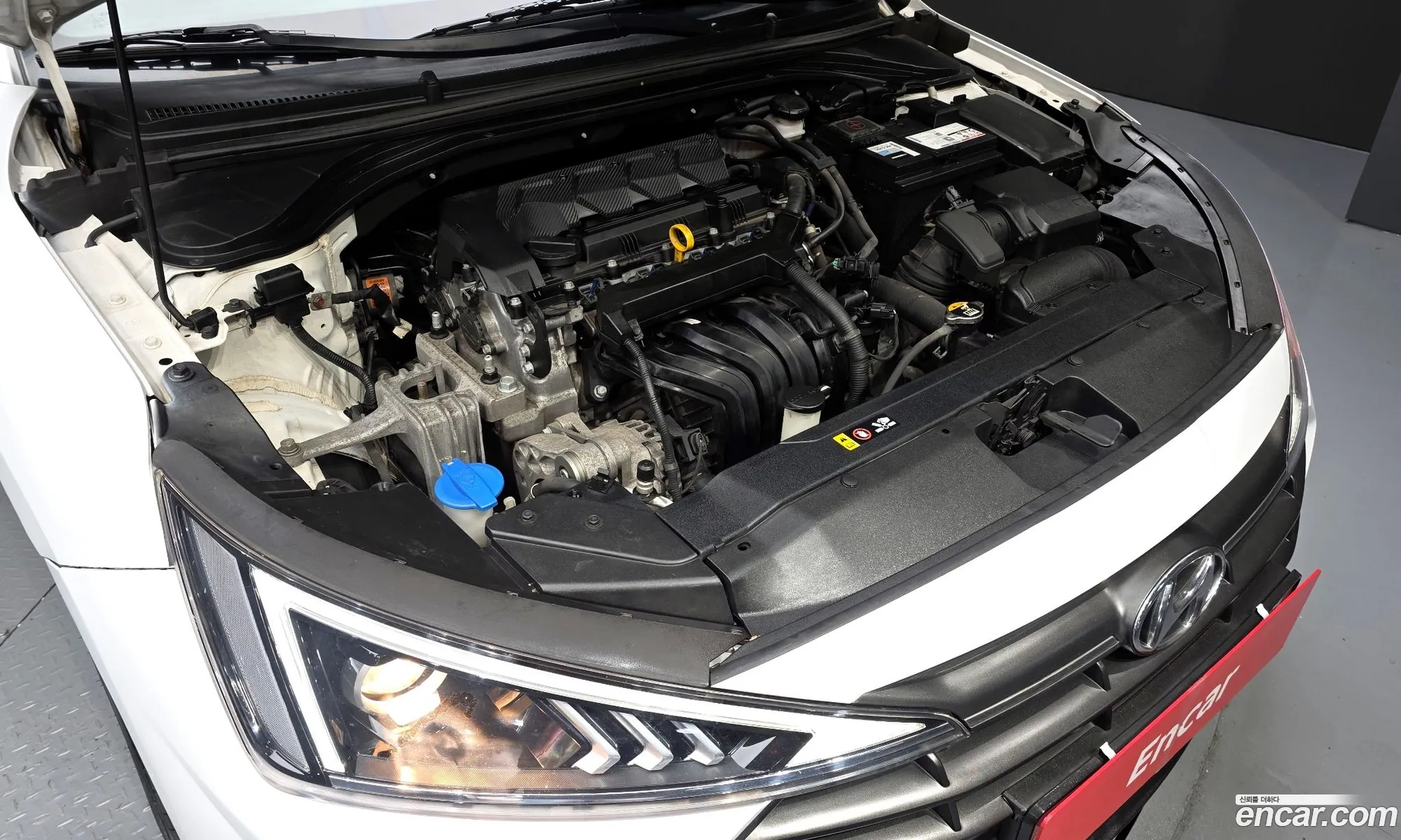 Hyundai Elantra AD 2019 — 9