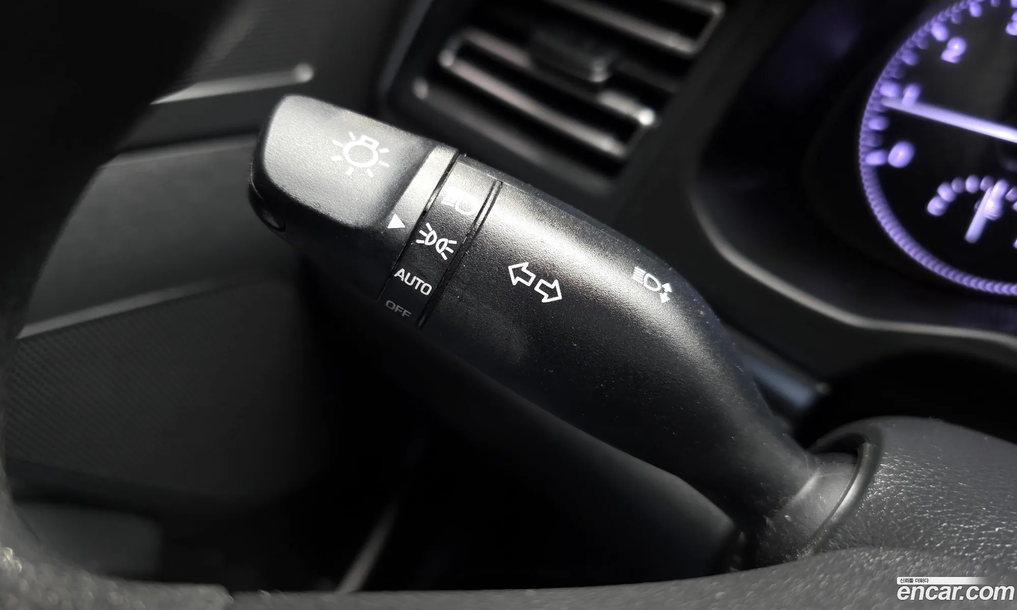 Hyundai Elantra AD 2019 — 15