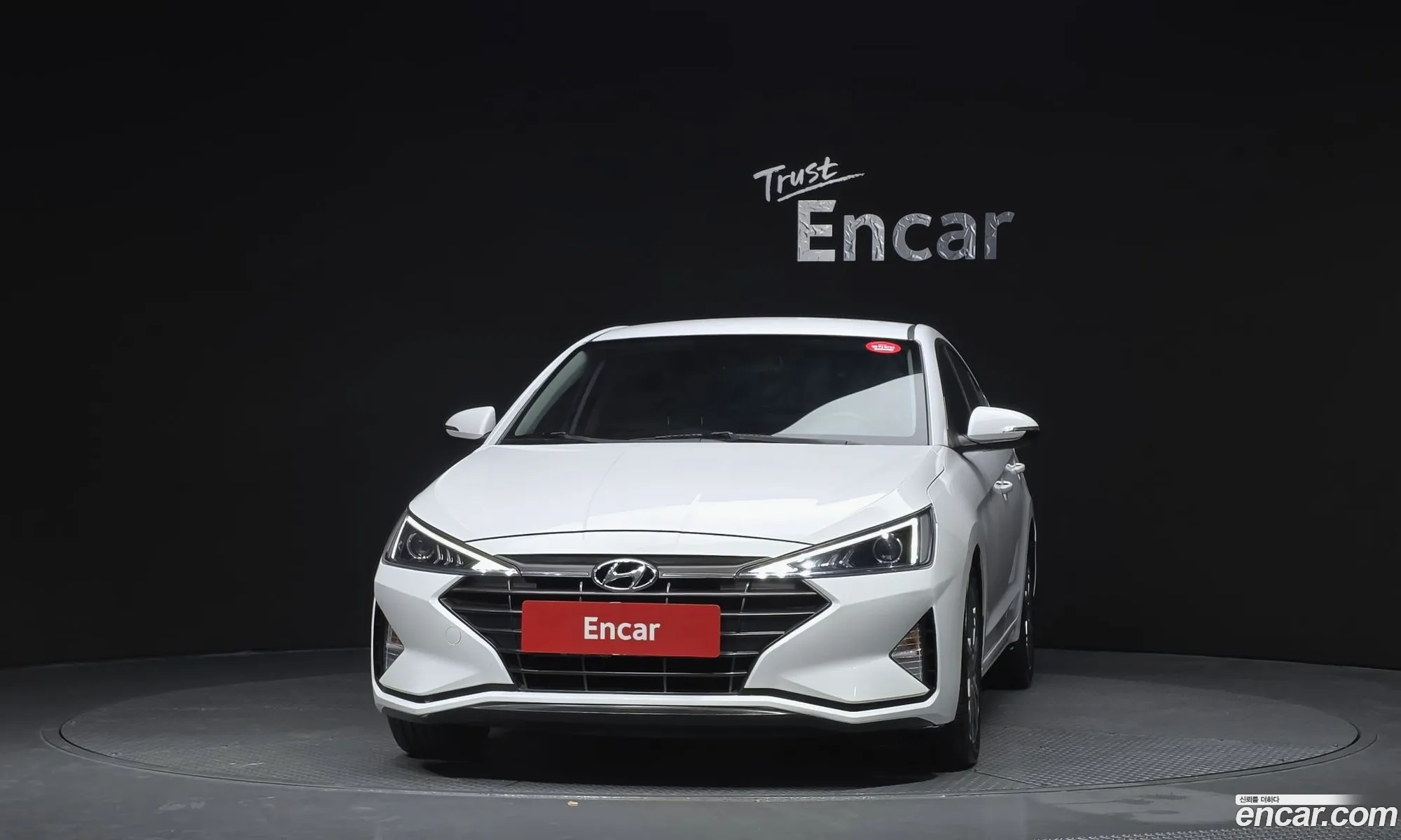 Hyundai Elantra AD 2019 — 24