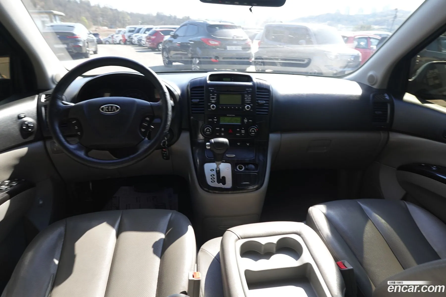 Kia Carnival R 2012 — 4