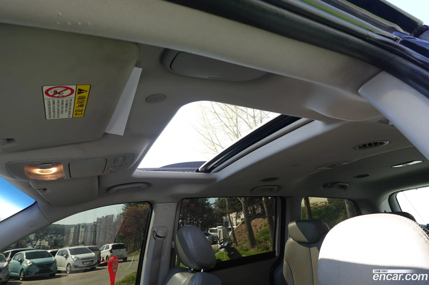 Kia Carnival R 2012 — 16