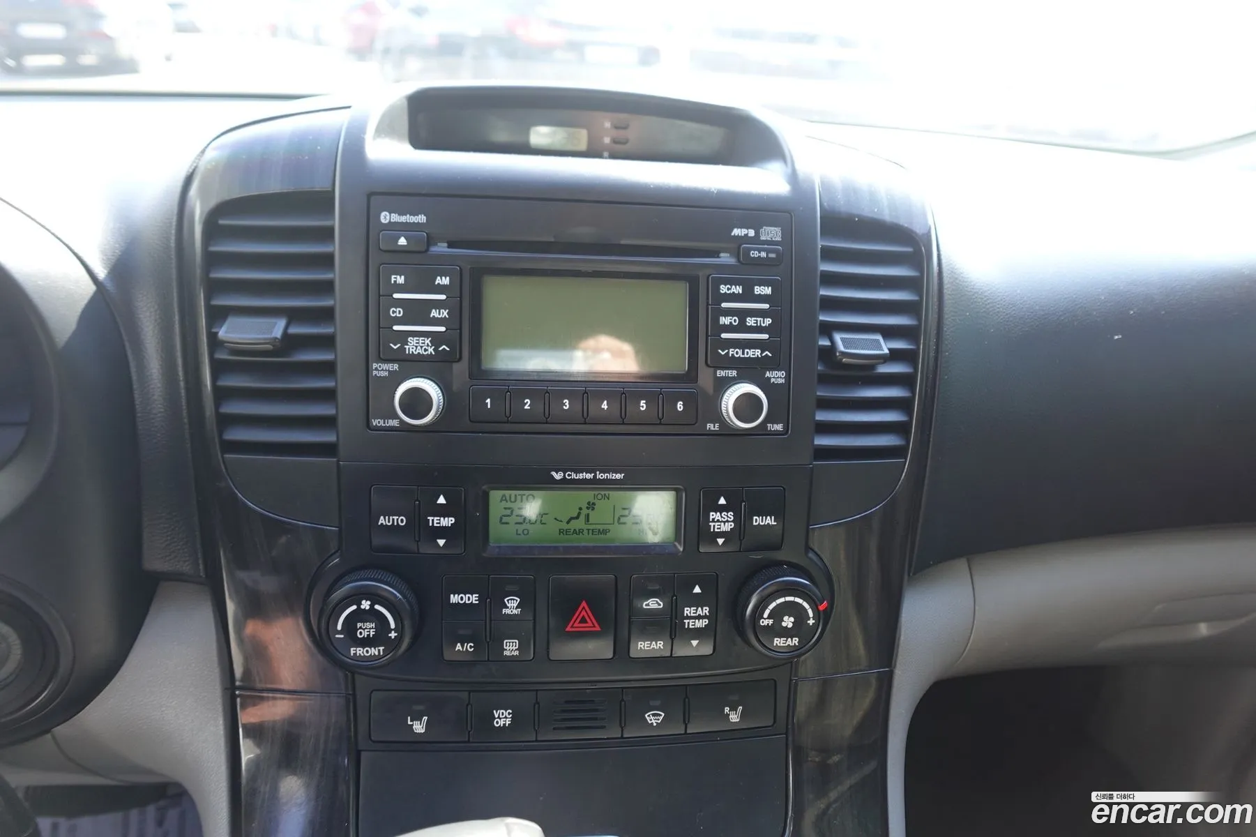 Kia Carnival R 2012 — 9