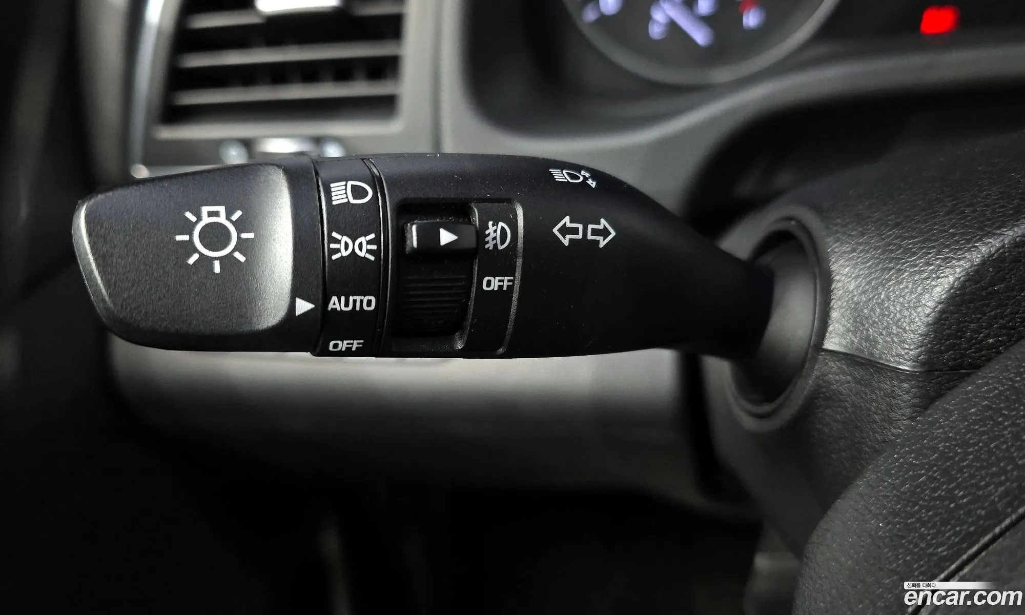 Hyundai Elantra AD 2015 — 11