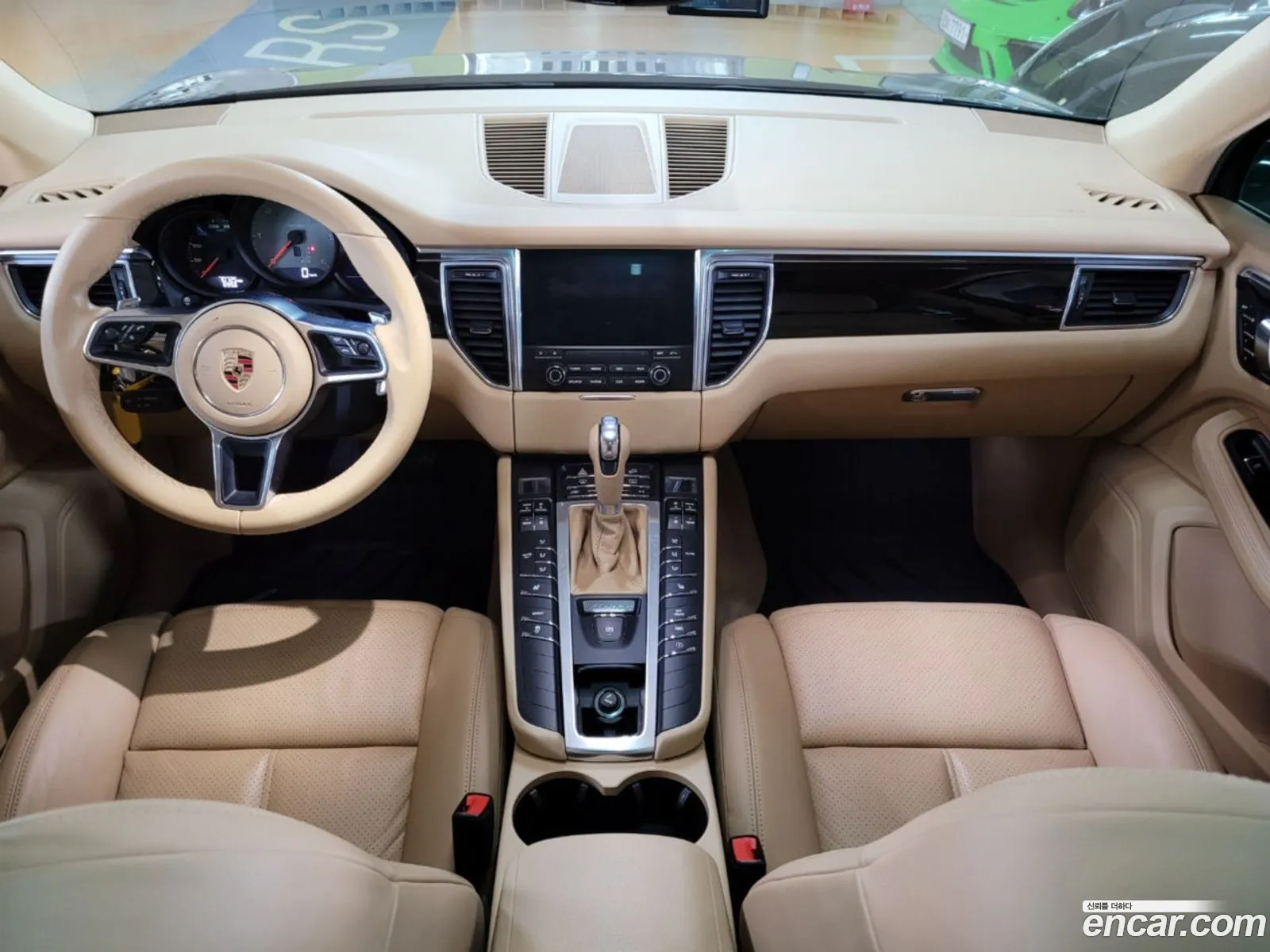 Porsche Macan 2017 — 18