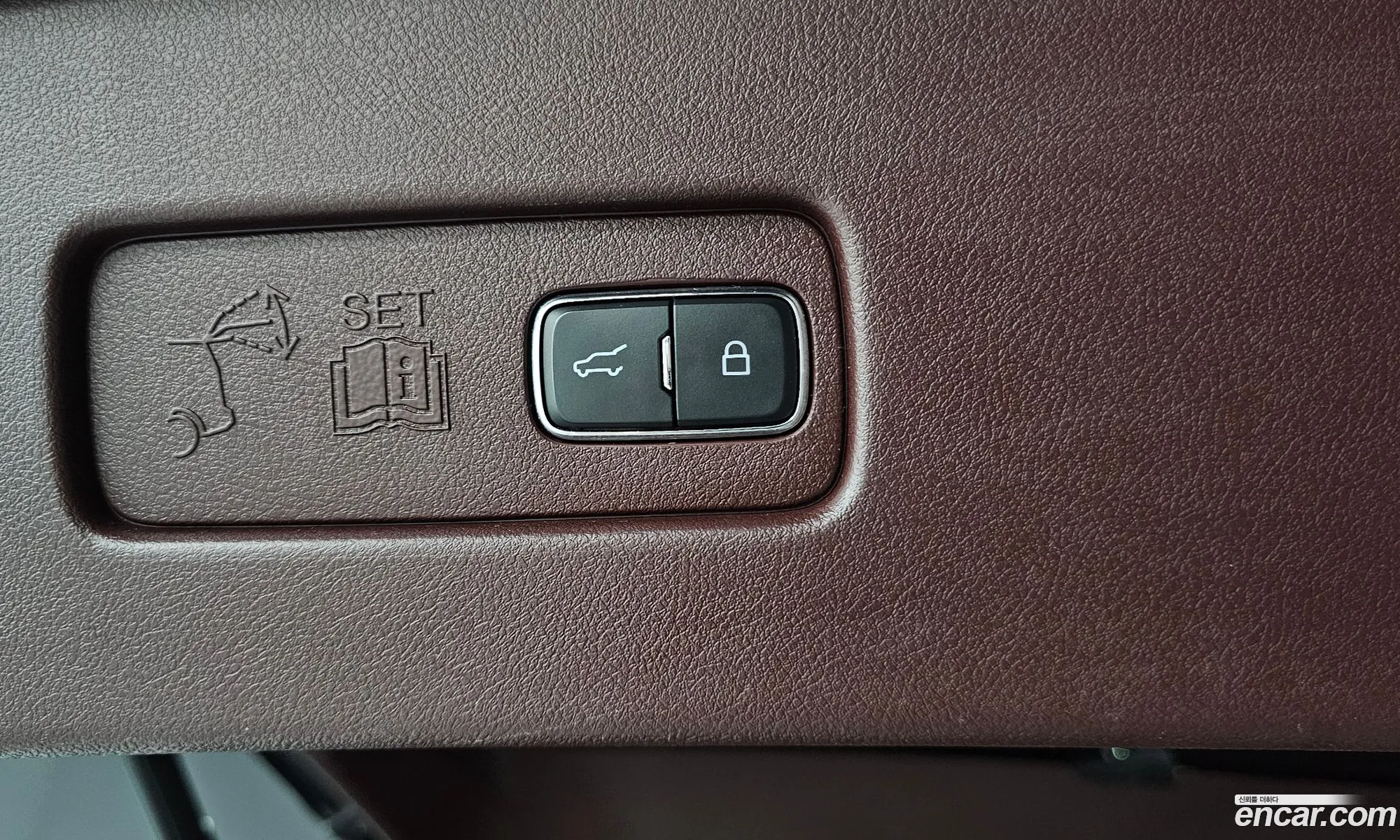 Lincoln Aviator 2021 5LM5J9XC9MGL01430 — 13