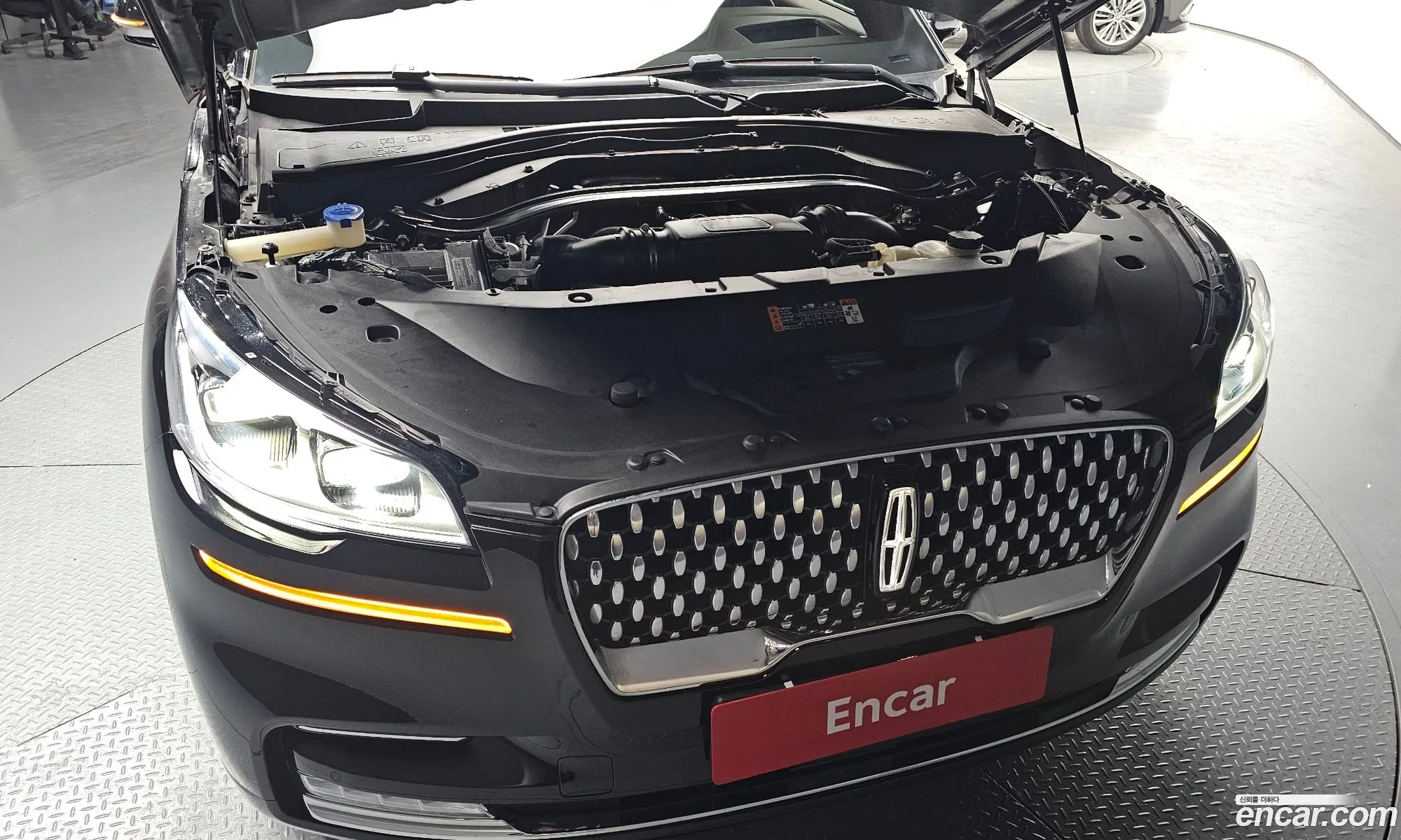 Lincoln Aviator 2021 5LM5J9XC9MGL01430 — 31